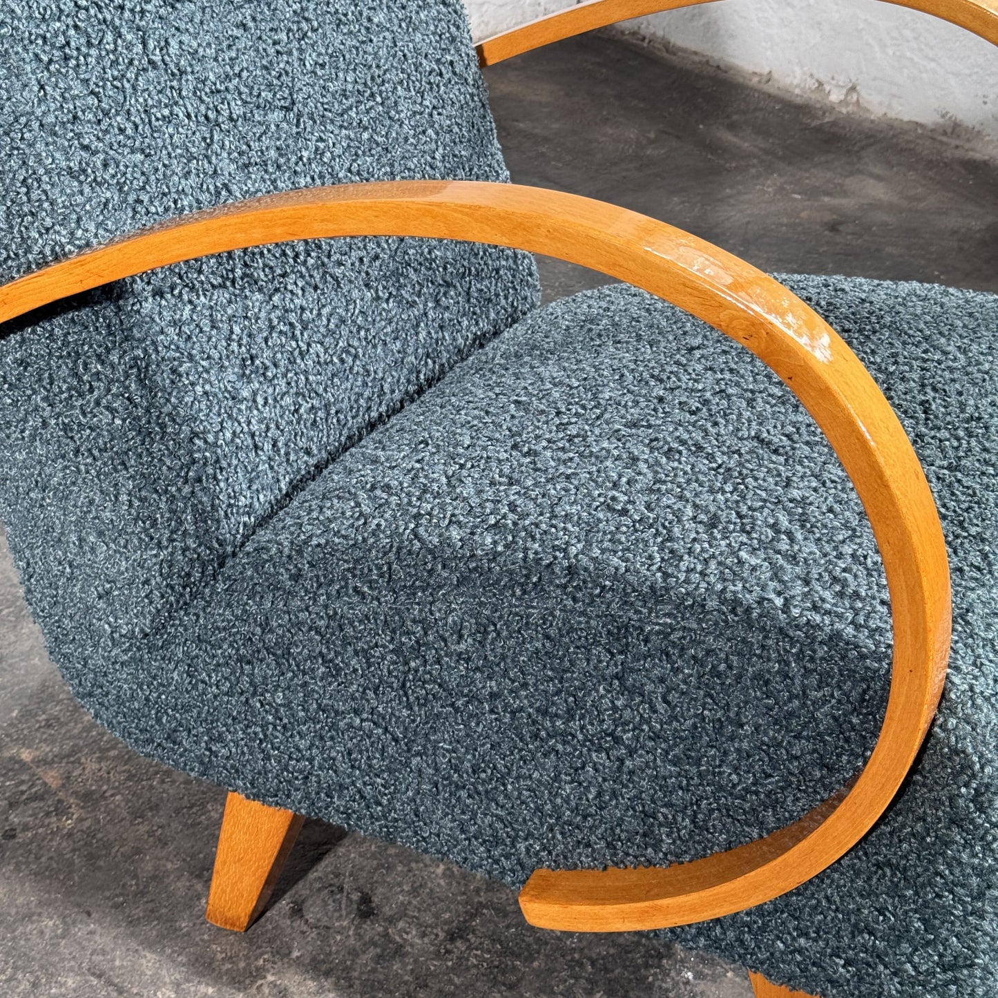 Pair of Jindřich Halabala H-410 Armchairs by UP Závody, 1930s
