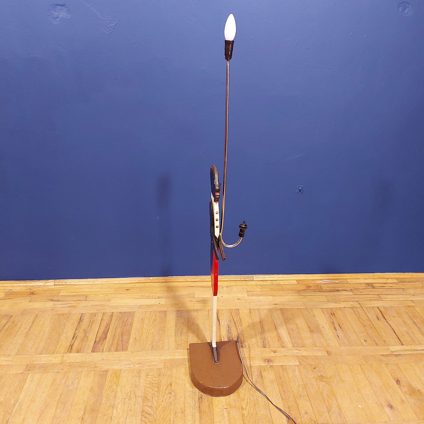 Retro floor lamp