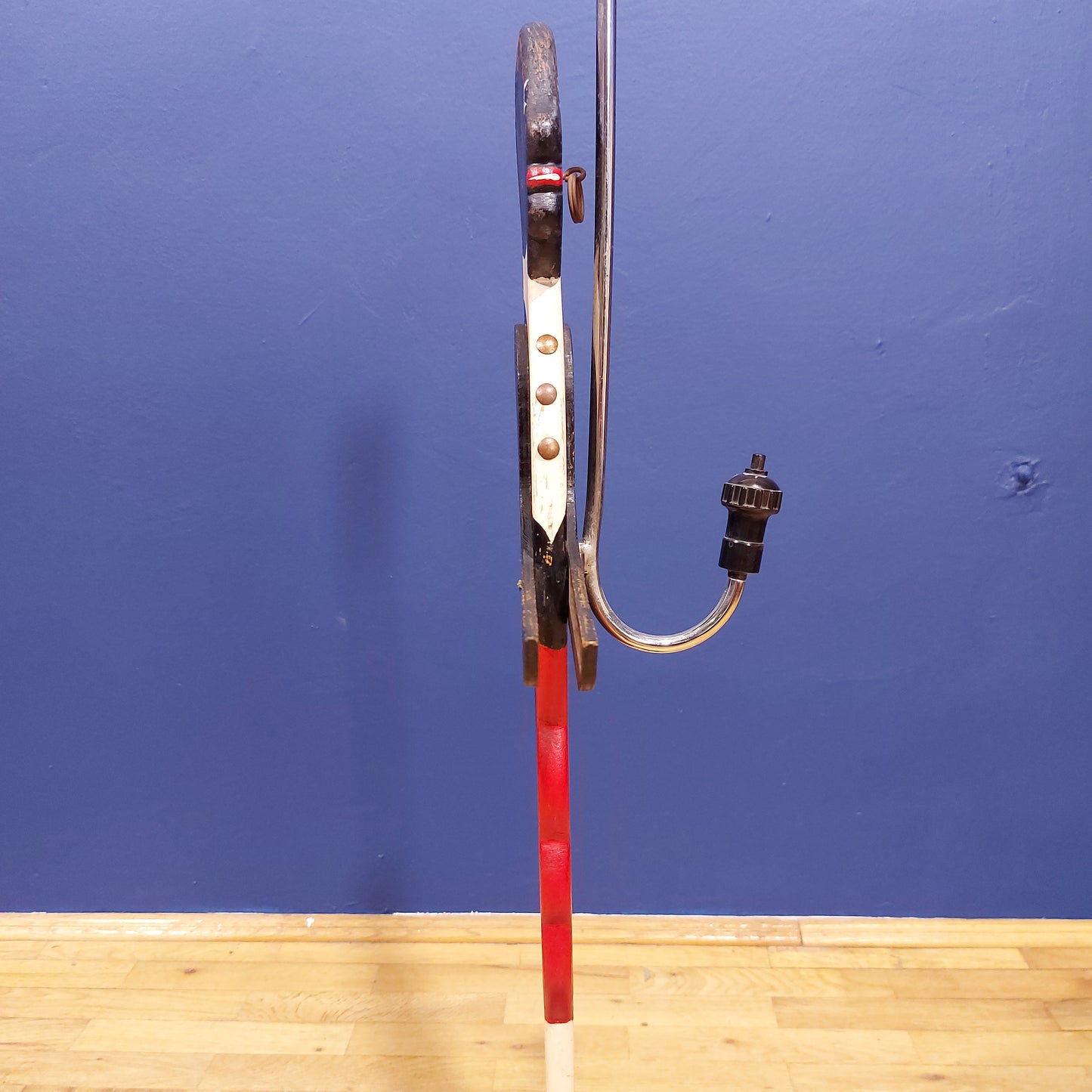 Retro floor lamp