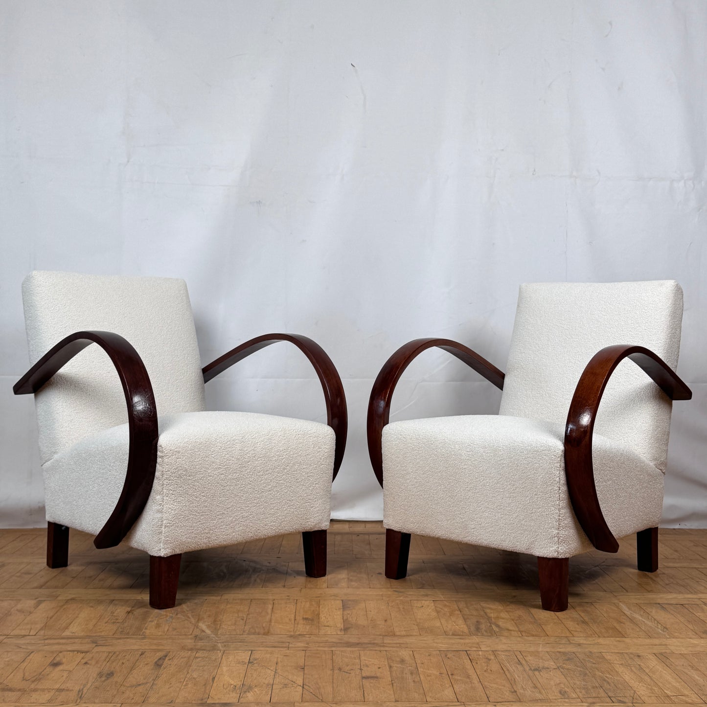 Set of Two Vintage Jindřich Halabala Armchairs in White Bouclé, 1930s — UP Závody, Mid-Century Modern Icons