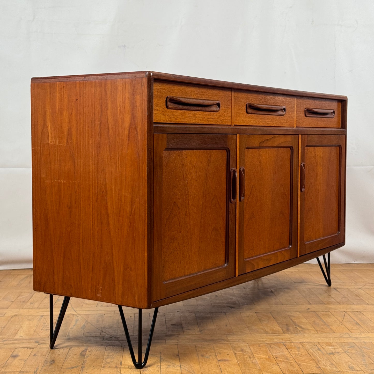 Vintage GPlan Fresco Sideboard on Hairpin Legs, 1970s — Mid-Century Modern Teak Credenza