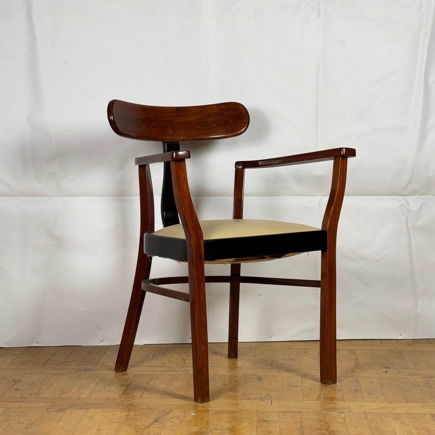 Lajos Kozma beech wood chair for Szék és Faárugyár Rt. 1930s