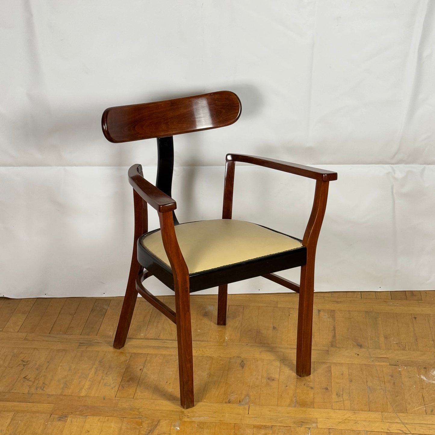 Lajos Kozma beech wood chair for Szék és Faárugyár Rt. 1930s