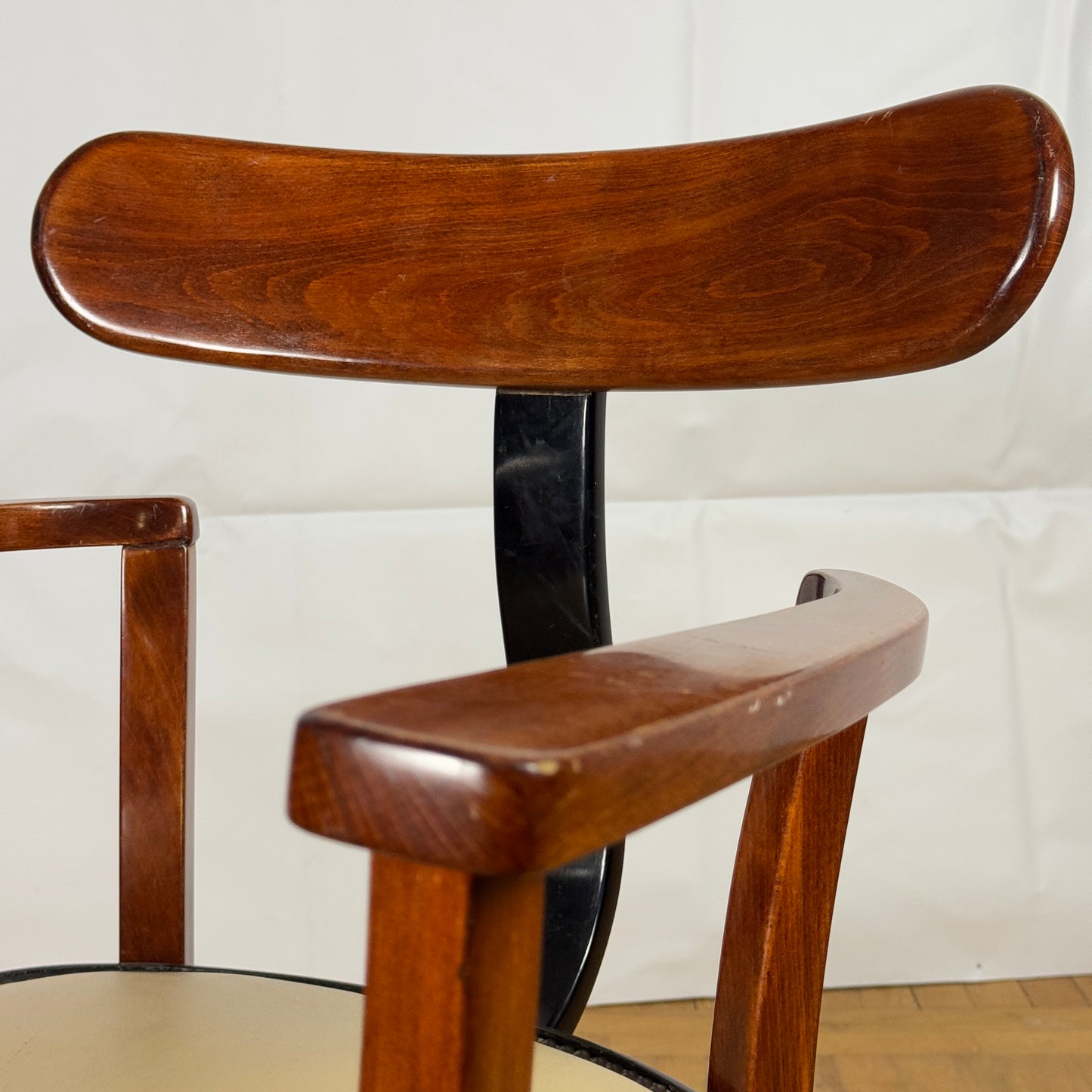 Lajos Kozma beech wood chair for Szék és Faárugyár Rt. 1930s