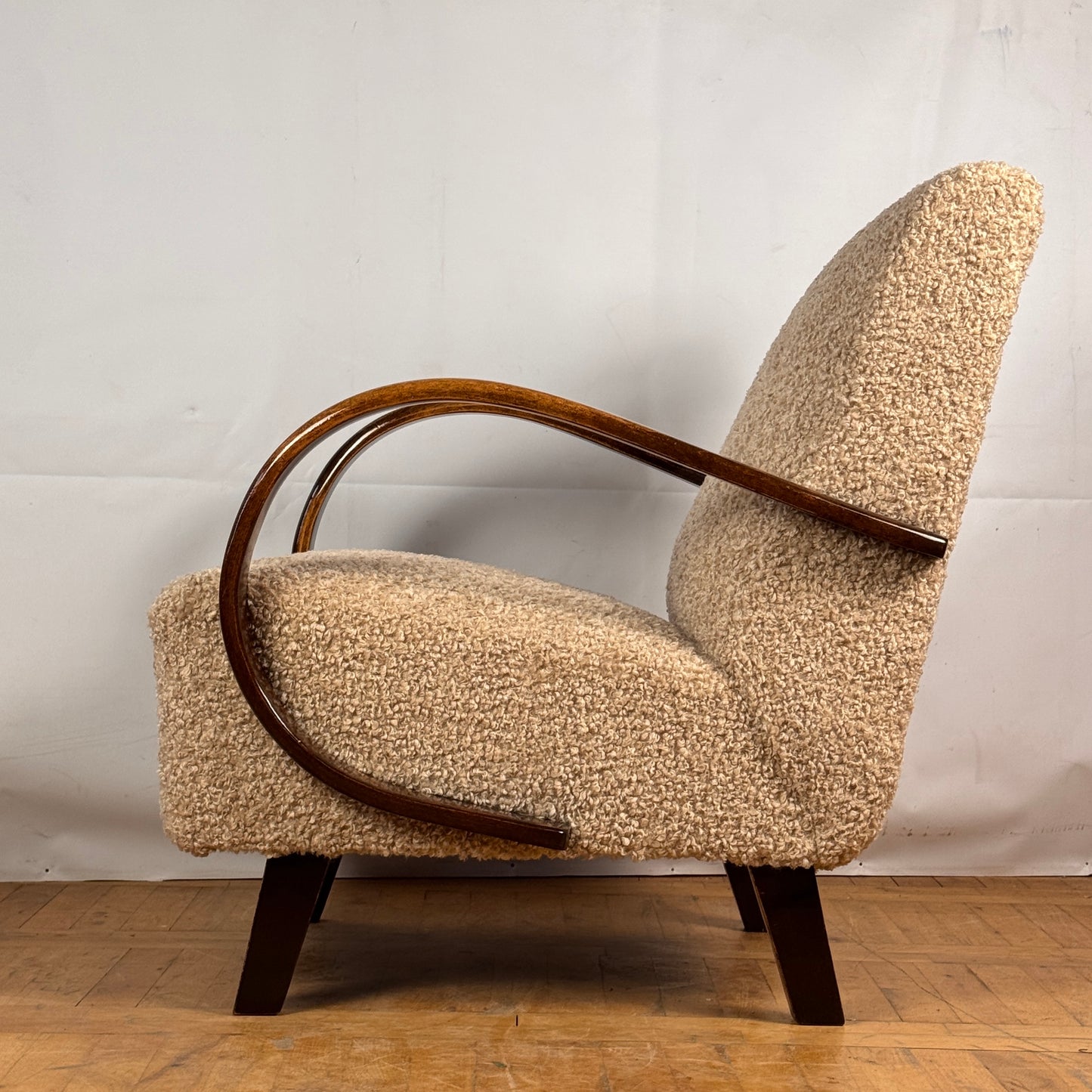Pair of fully restored beige Jindrich Halabala H-410 art-deco armchairs 1930s