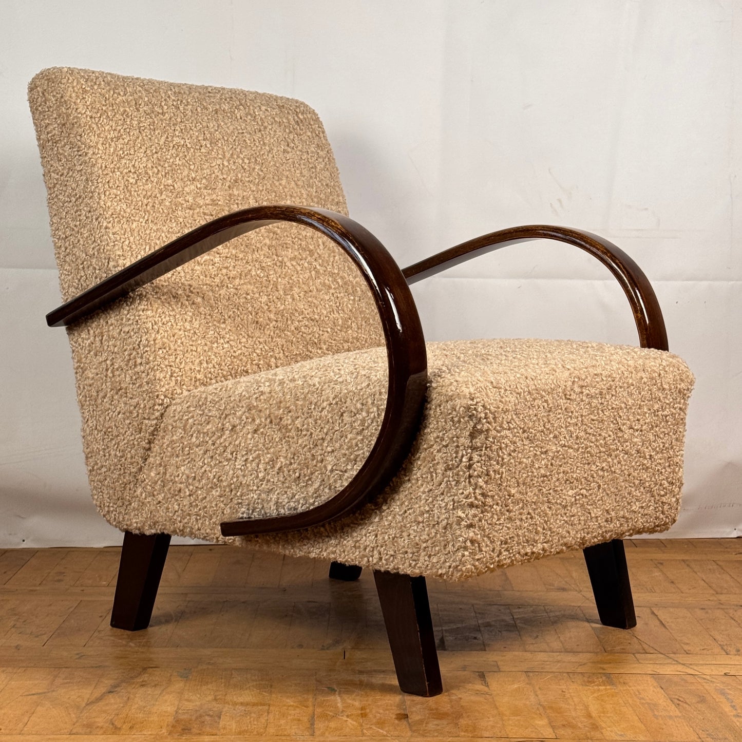 Pair of fully restored beige Jindrich Halabala H-410 art-deco armchairs 1930s