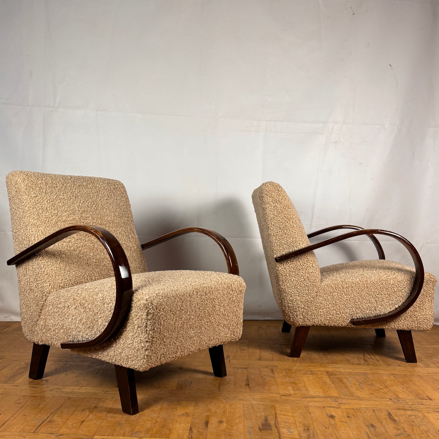 Pair of fully restored beige Jindrich Halabala H-410 art-deco armchairs 1930s