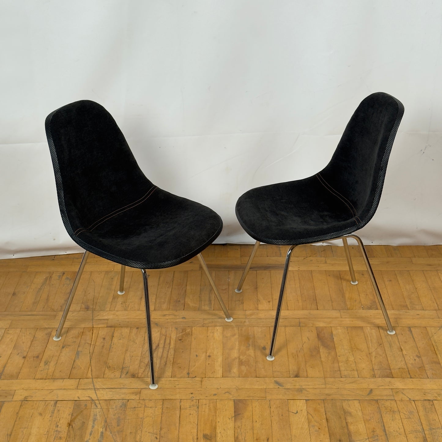 Vintage Herman Miller DSX Fiberglass Chair by Ray & Charles Eames, 1971 — Mid-Century Modern Icon, Black Upholstery