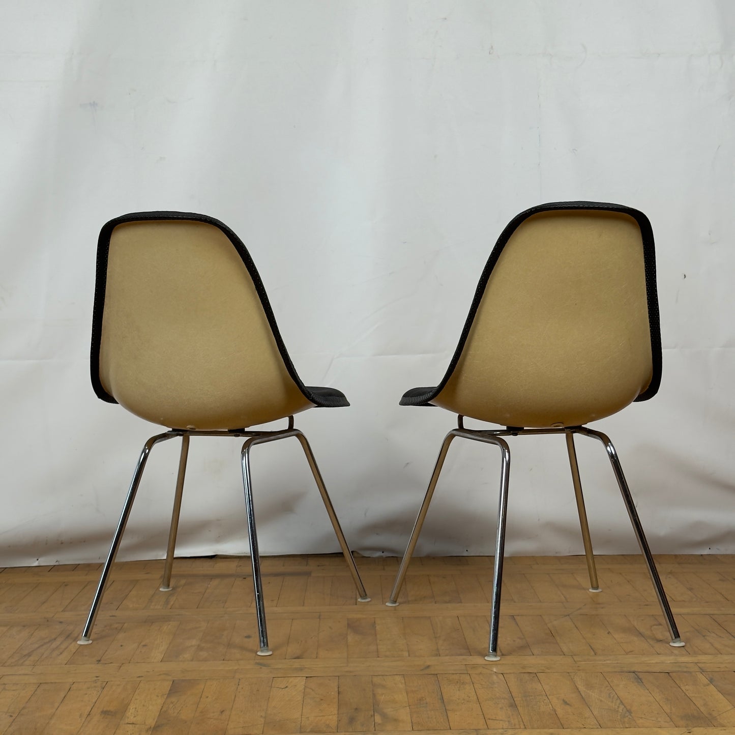 Vintage Herman Miller DSX Fiberglass Chair by Ray & Charles Eames, 1971 — Mid-Century Modern Icon, Black Upholstery