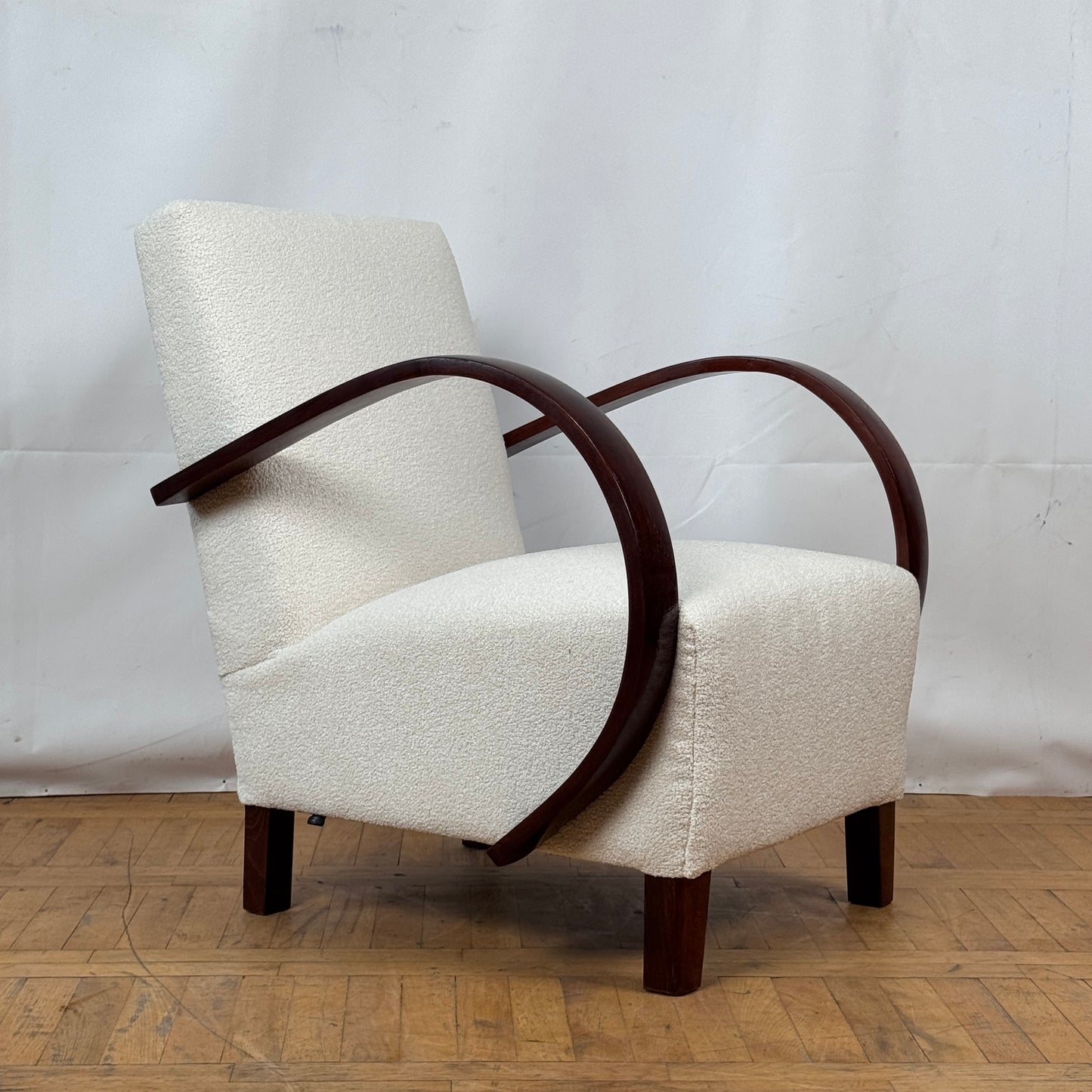 Set of Two Vintage Jindřich Halabala Armchairs in White Bouclé, 1930s — UP Závody, Mid-Century Modern Icons