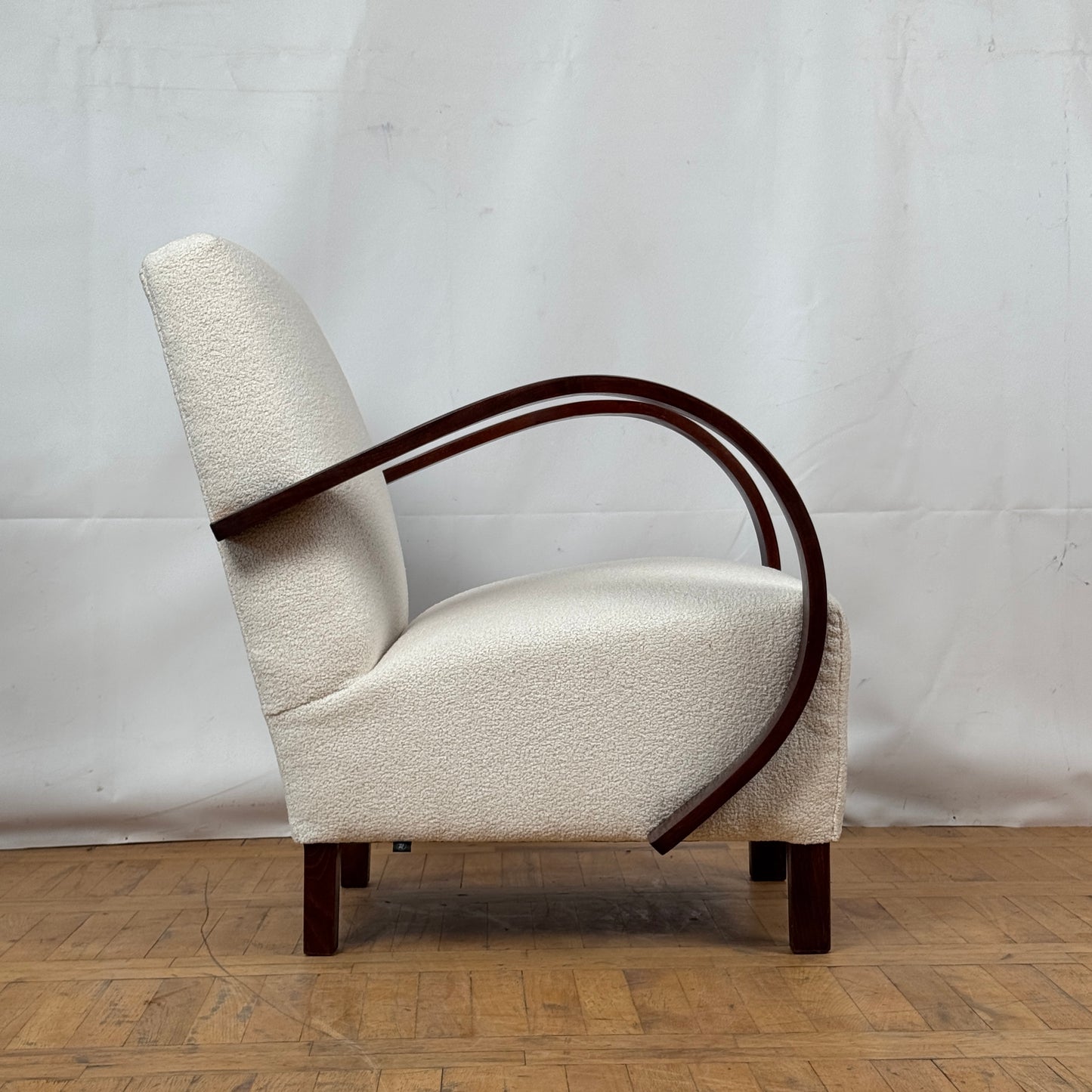 Set of Two Vintage Jindřich Halabala Armchairs in White Bouclé, 1930s — UP Závody, Mid-Century Modern Icons