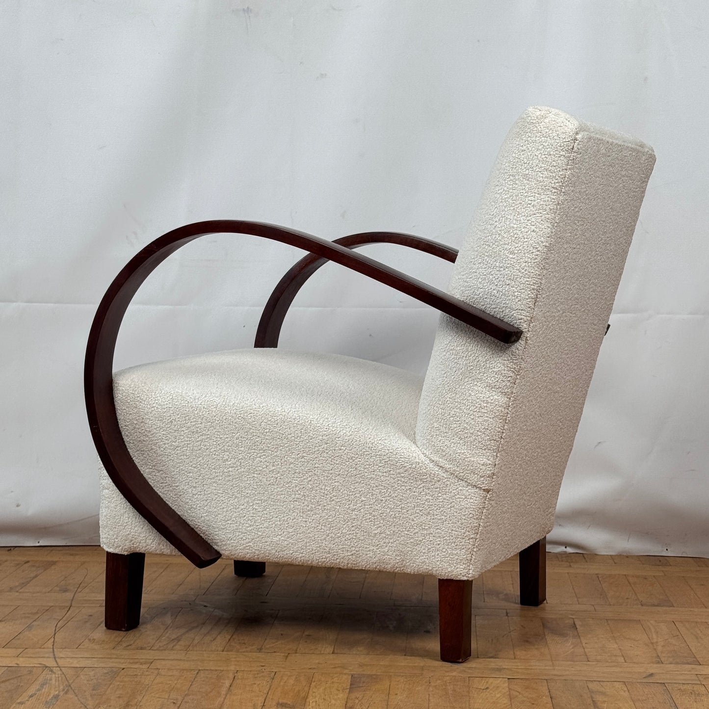 Set of Two Vintage Jindřich Halabala Armchairs in White Bouclé, 1930s — UP Závody, Mid-Century Modern Icons