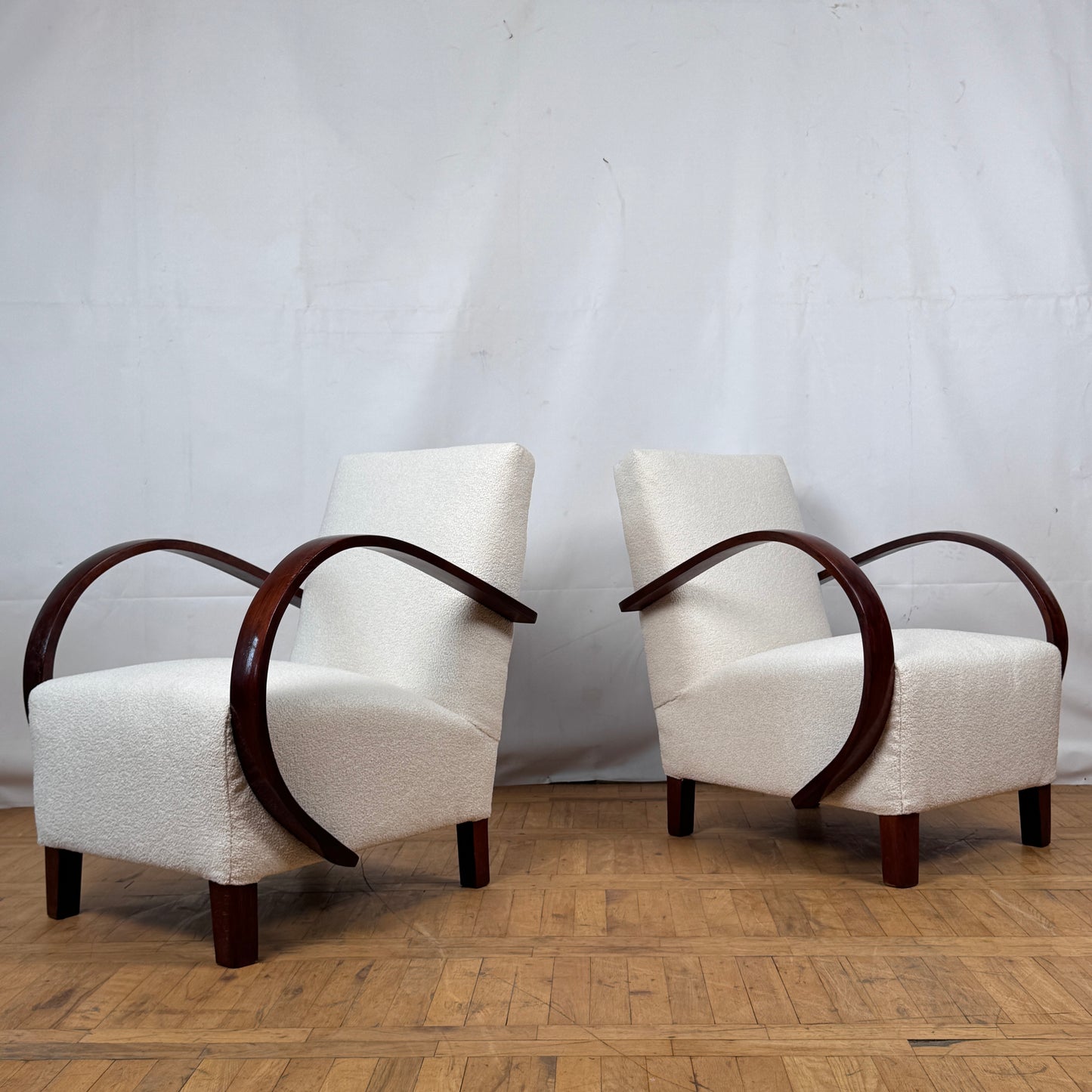 Set of Two Vintage Jindřich Halabala Armchairs in White Bouclé, 1930s — UP Závody, Mid-Century Modern Icons