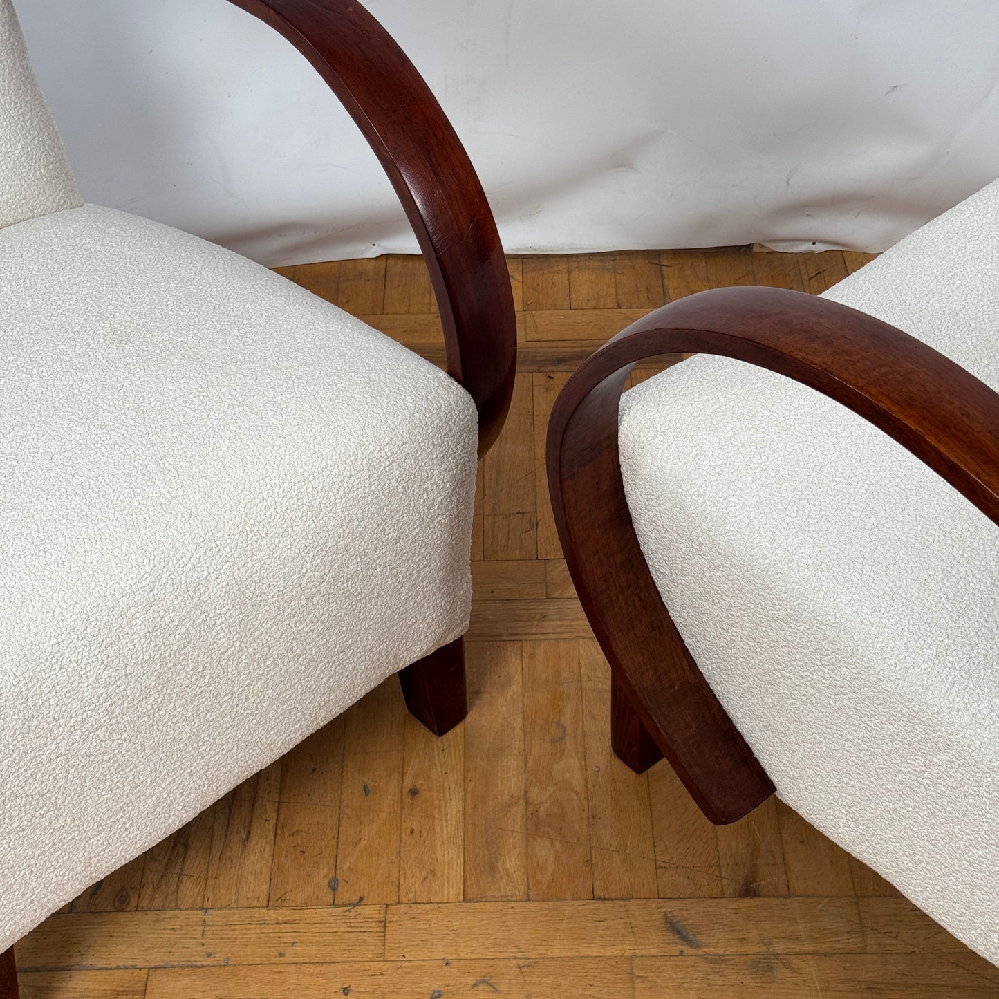 Set of Two Vintage Jindřich Halabala Armchairs in White Bouclé, 1930s — UP Závody, Mid-Century Modern Icons