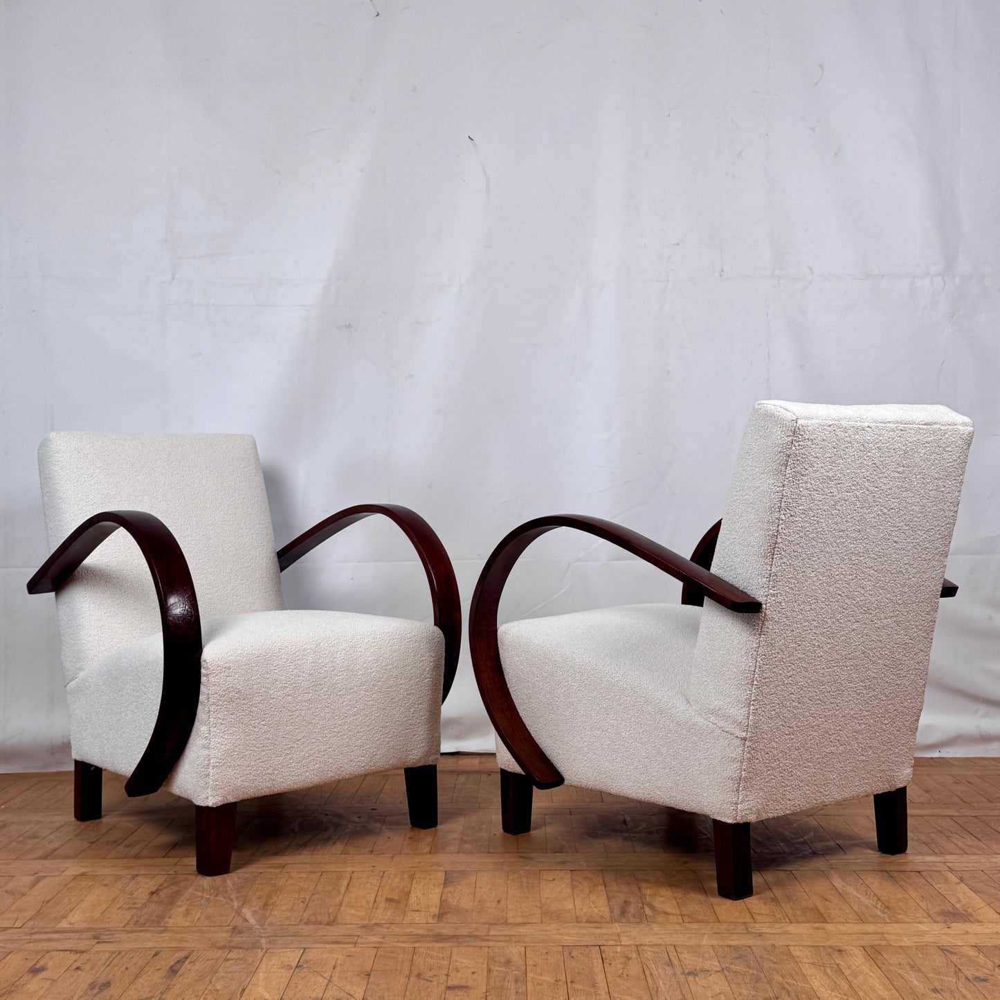 Set of Two Vintage Jindřich Halabala Armchairs in White Bouclé, 1930s — UP Závody, Mid-Century Modern Icons
