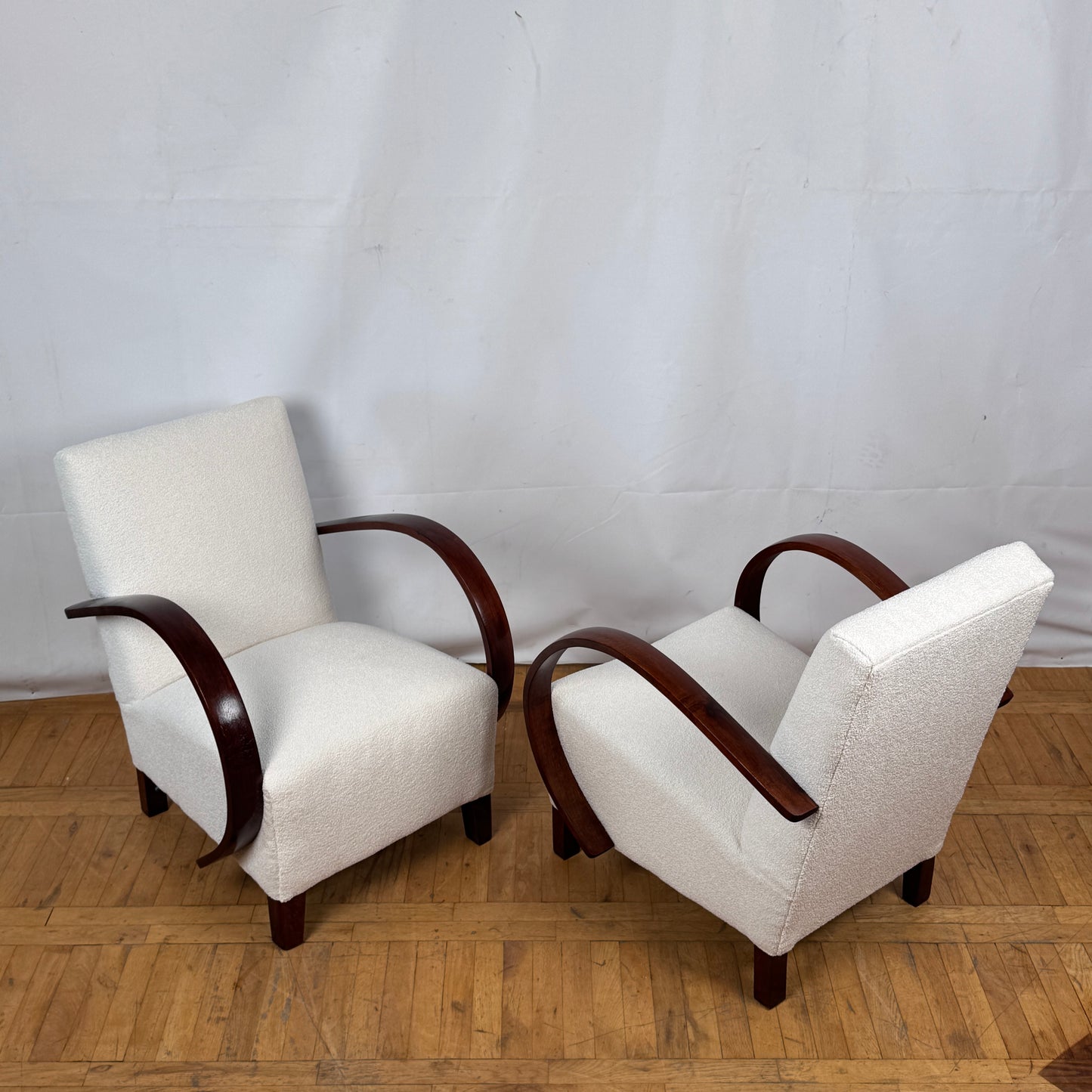 Set of Two Vintage Jindřich Halabala Armchairs in White Bouclé, 1930s — UP Závody, Mid-Century Modern Icons