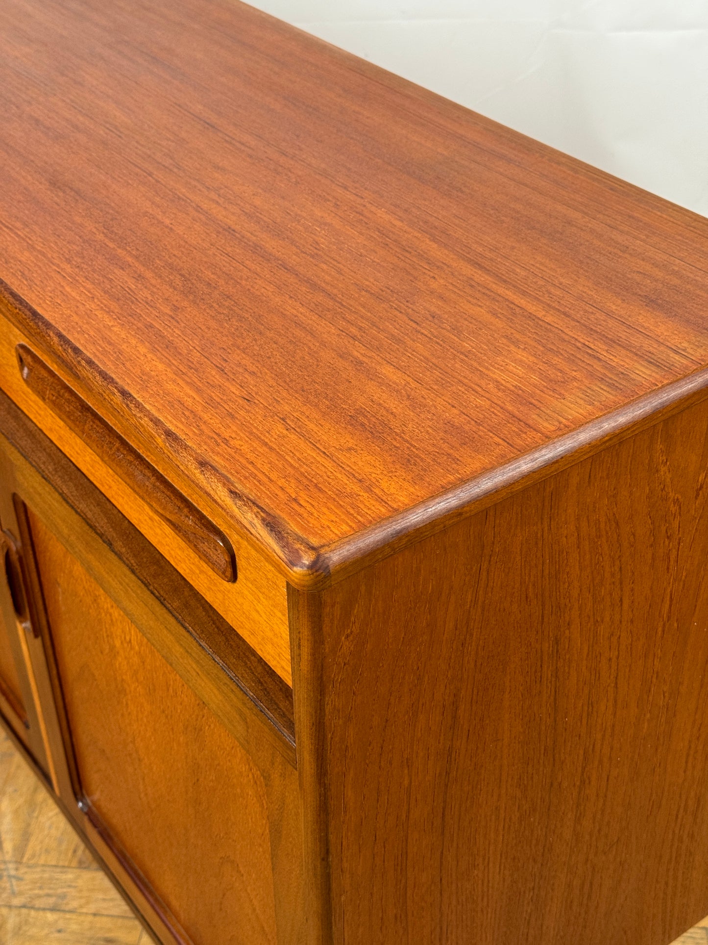 Vintage GPlan Fresco Sideboard on Hairpin Legs, 1970s — Mid-Century Modern Teak Credenza