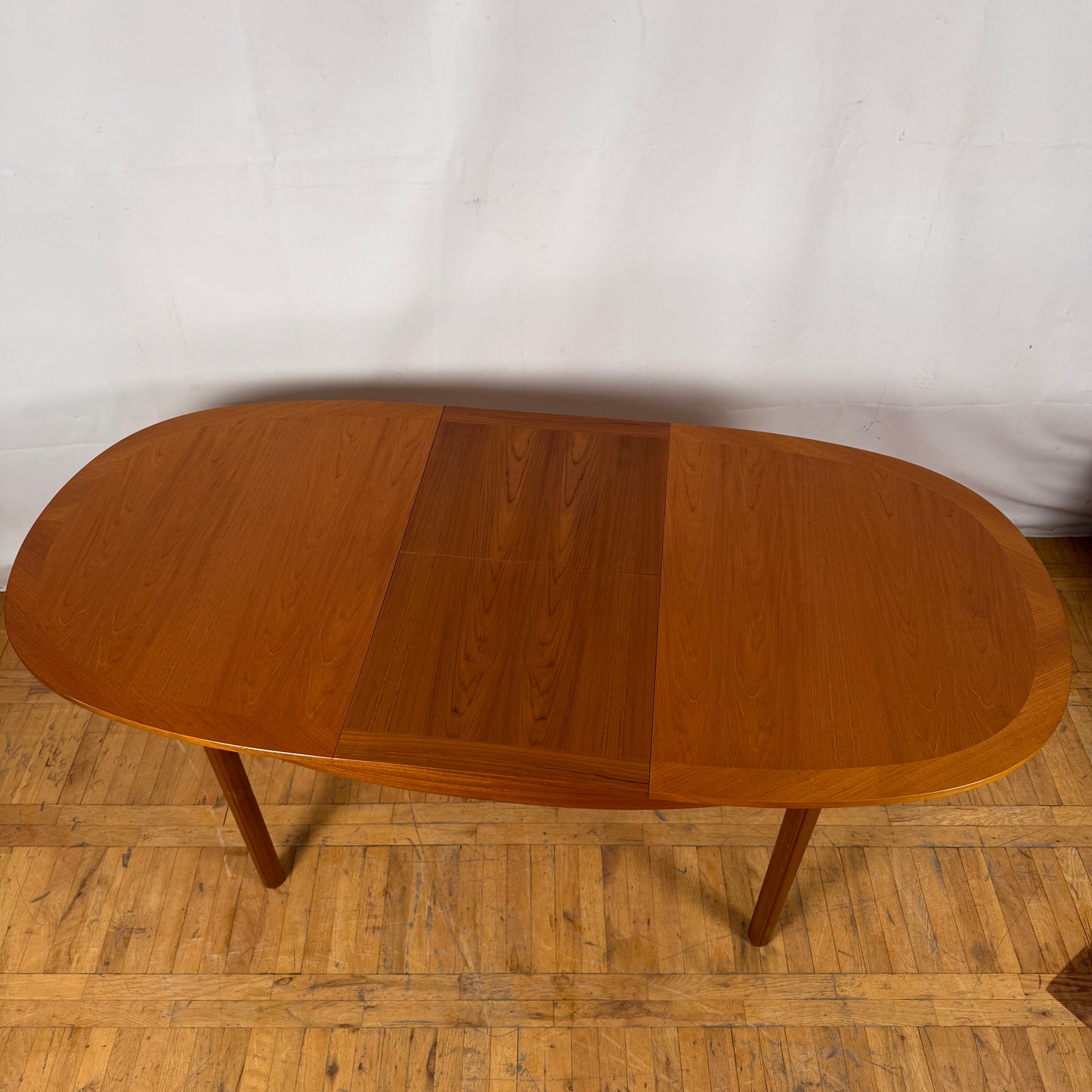 Vintage Nathan Oval Teak Dining Table with Butterfly Extension, 1970s — Mid-Century Modern