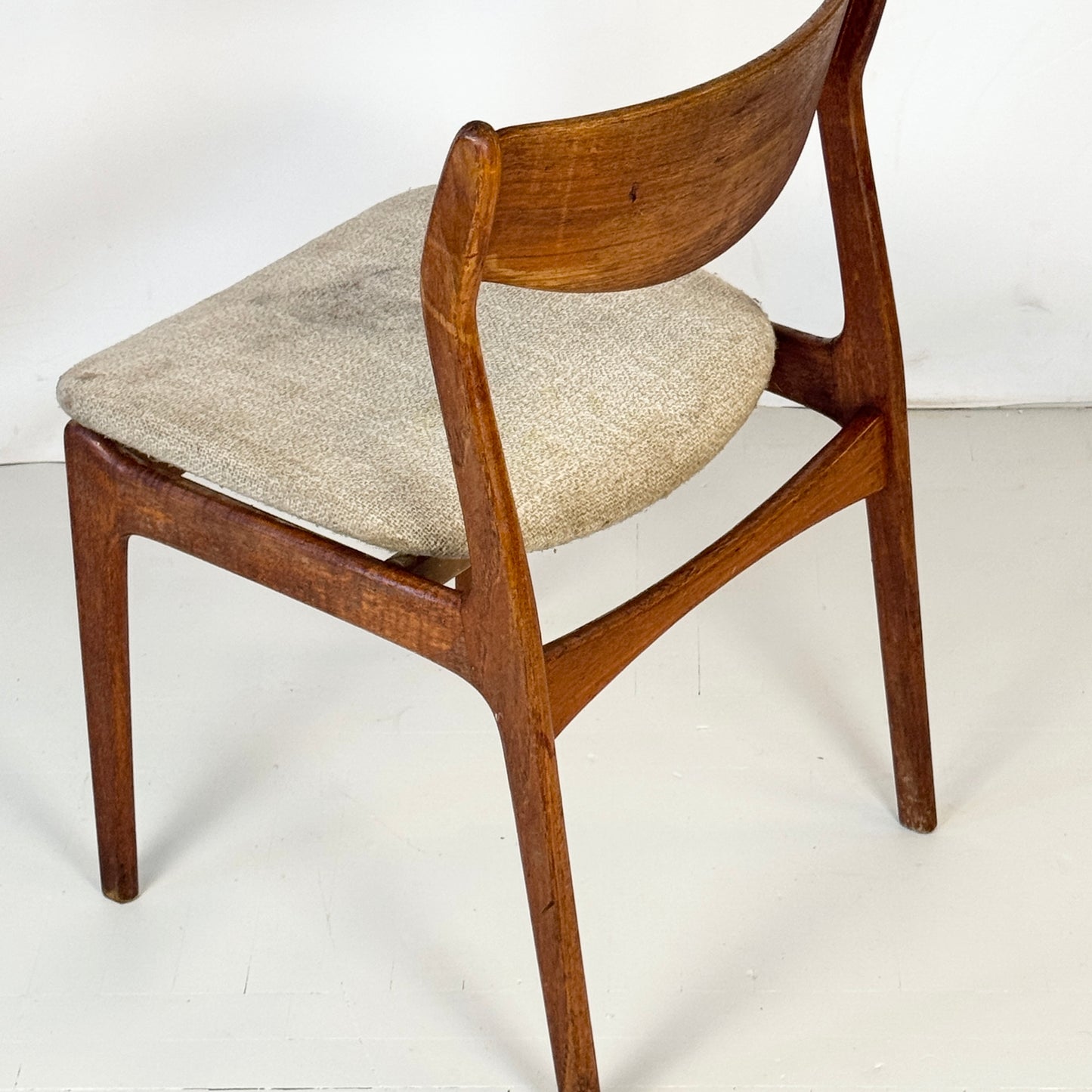 P.E. Jørgensen for Farso Stolefabrik Dining Chair, 1960s — Danish Mid-Century Design (To Restore)
