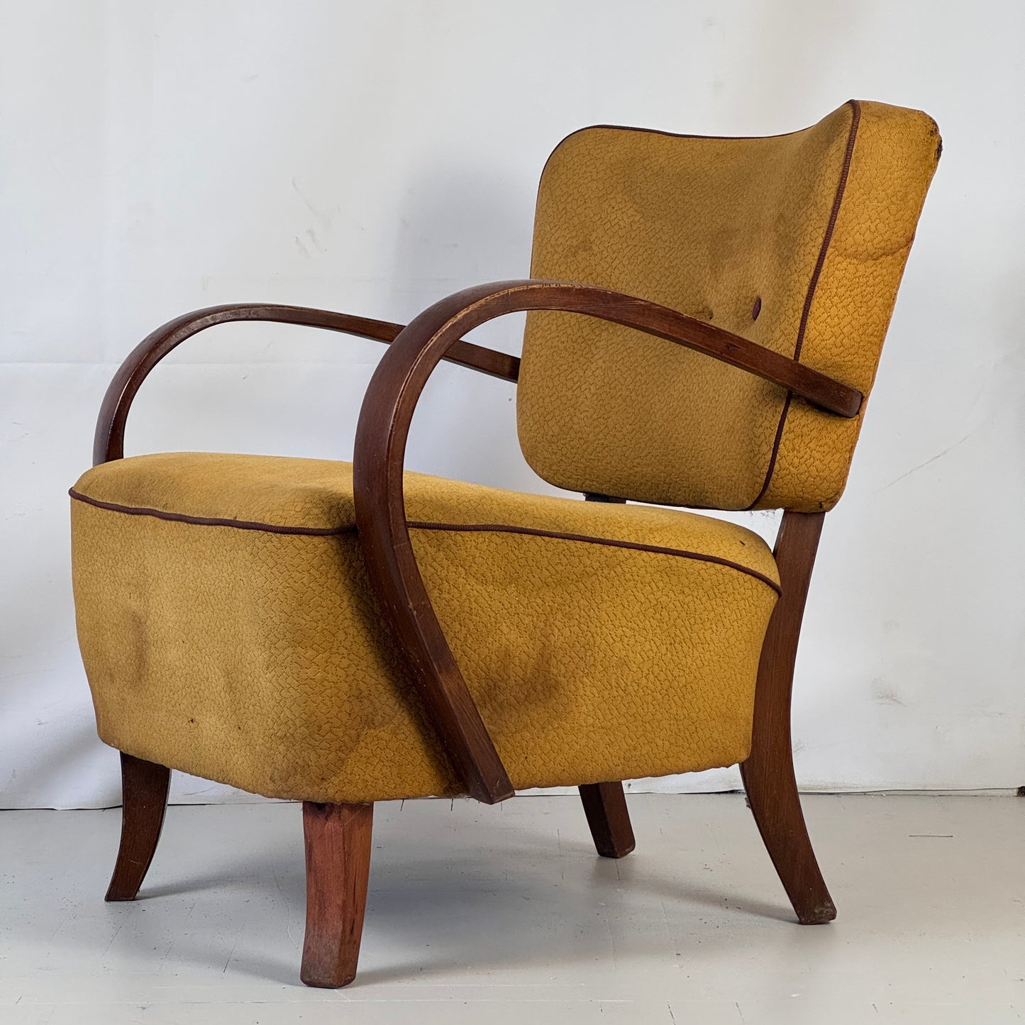 Jindřich Halabala H-237 Art Deco Armchair for UP Závody, 1930s — Original Condition, Needs Refurbishment