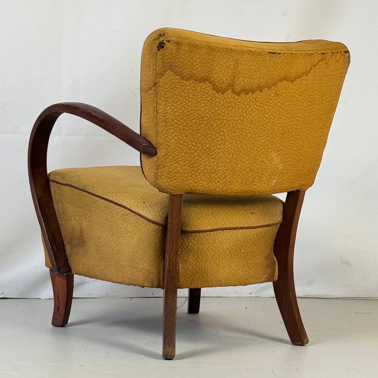 Jindřich Halabala H-237 Art Deco Armchair for UP Závody, 1930s — Original Condition, Needs Refurbishment
