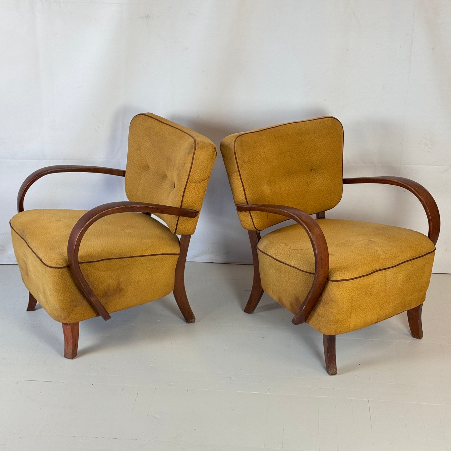 Jindřich Halabala H-237 Art Deco Armchair for UP Závody, 1930s — Original Condition, Needs Refurbishment