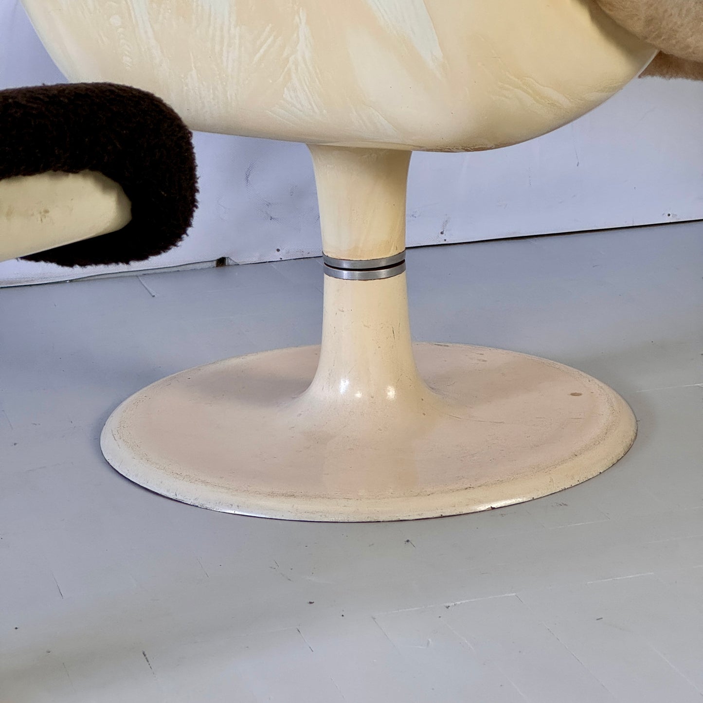 Hungarian Space Age Swivel Chair with Footrest, 1960s