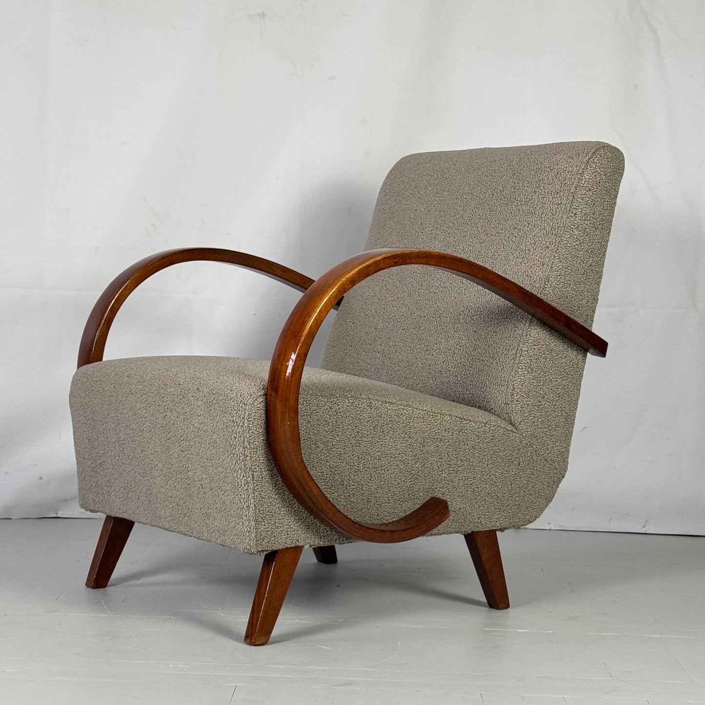 Pair of Jindřich Halabala H-410 Armchairs, Czechoslovakia, 1930s