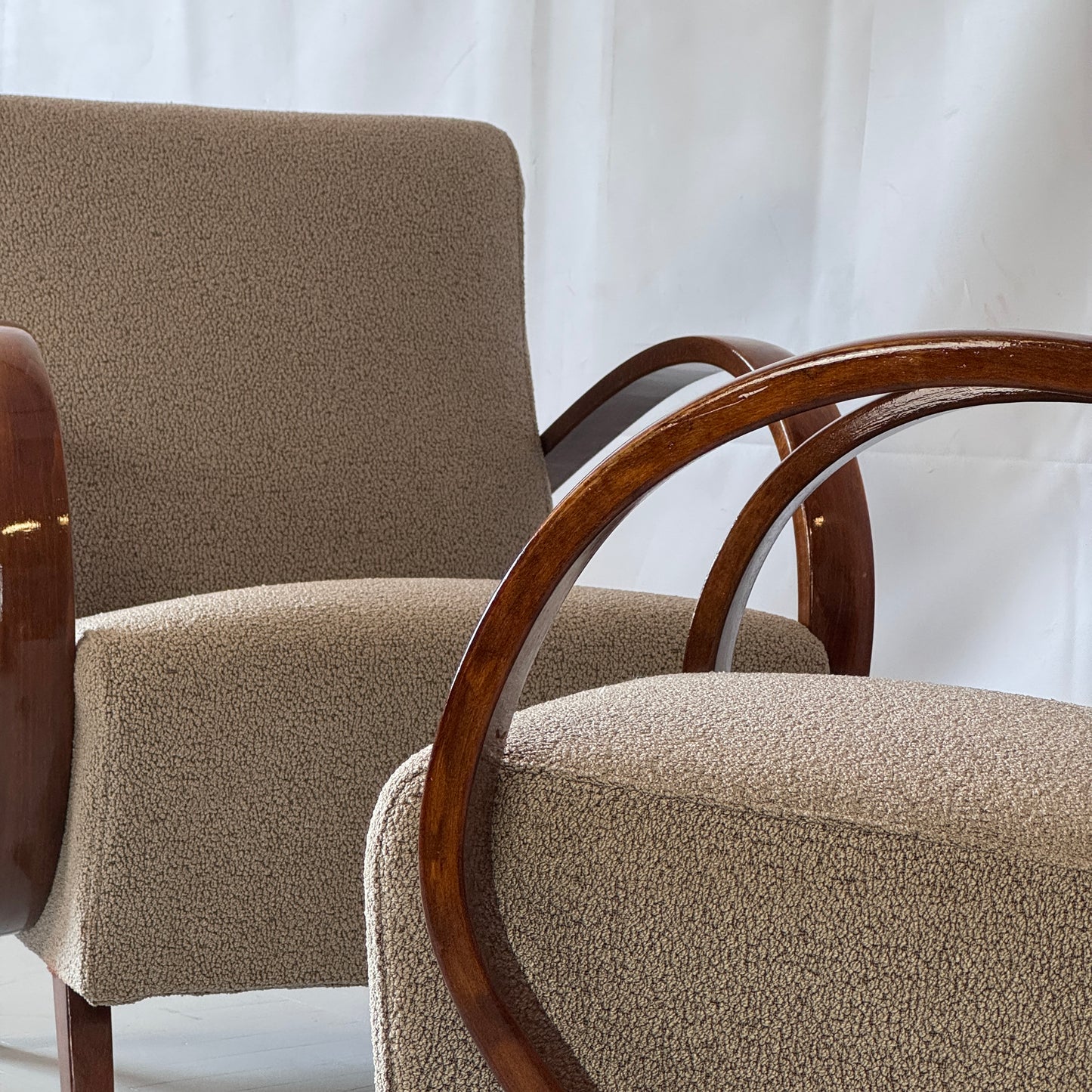 Pair of Jindřich Halabala H-410 Armchairs, Czechoslovakia, 1930s