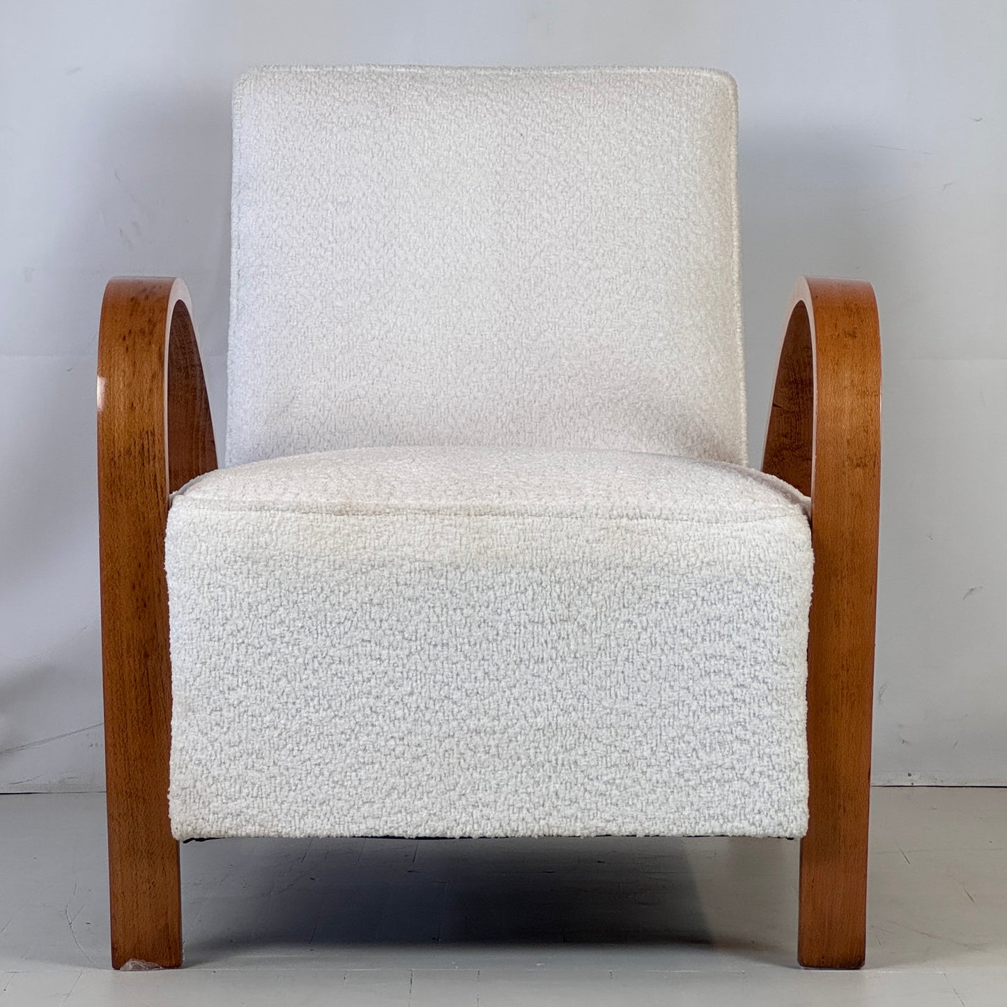 Pair of French Art Deco Armchairs with White Bouclé Fabric, 1930s