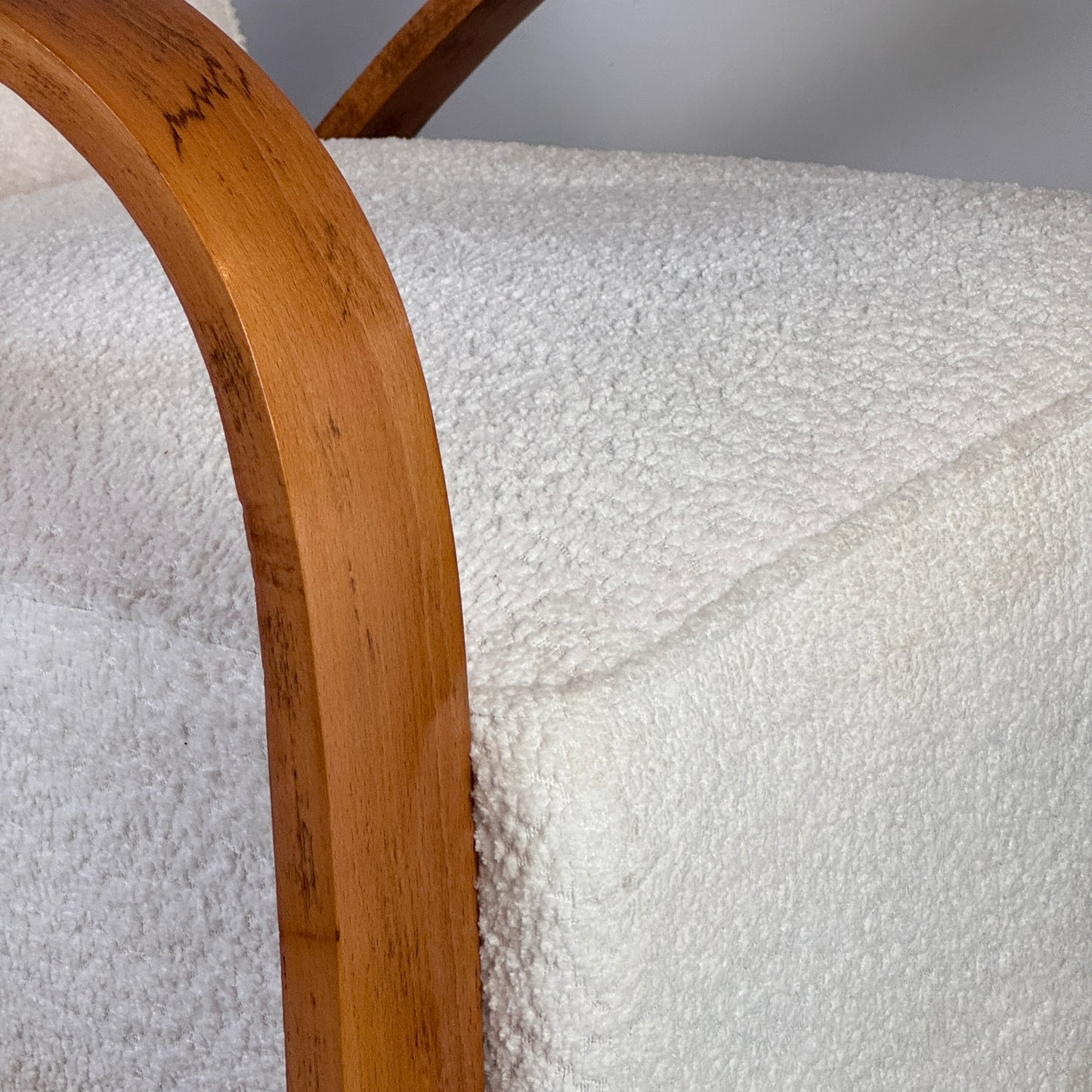 Pair of French Art Deco Armchairs with White Bouclé Fabric, 1930s