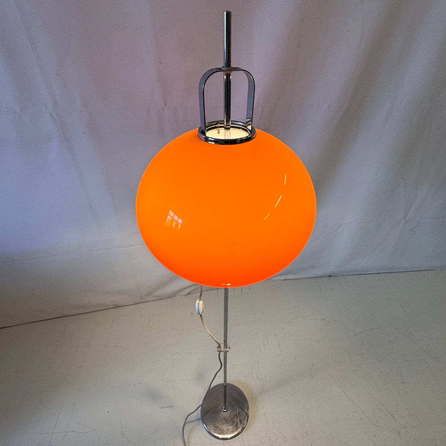 Harvey Guzzini "Lucerna" Floor Lamp, Orange, 1960s – Italian Design