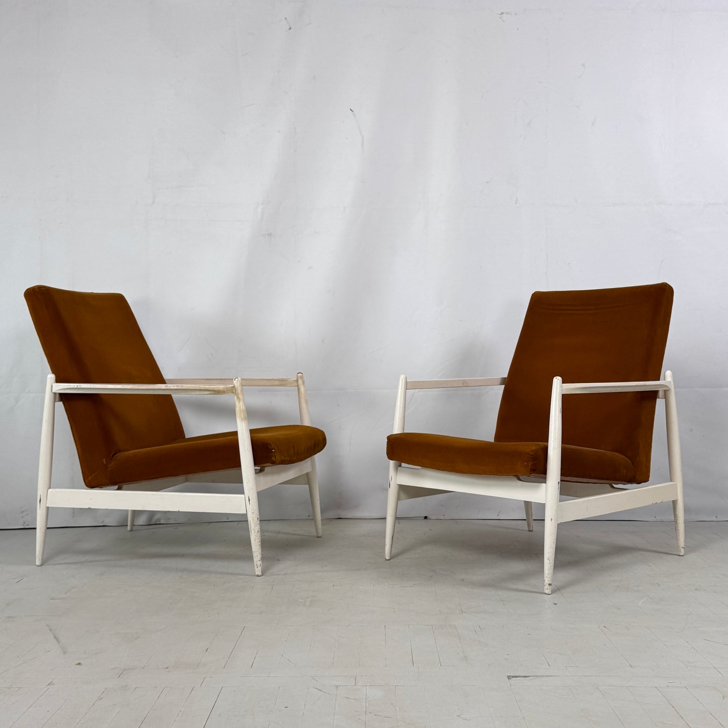 Pair of Heczendorfer László Armchairs, 1960s