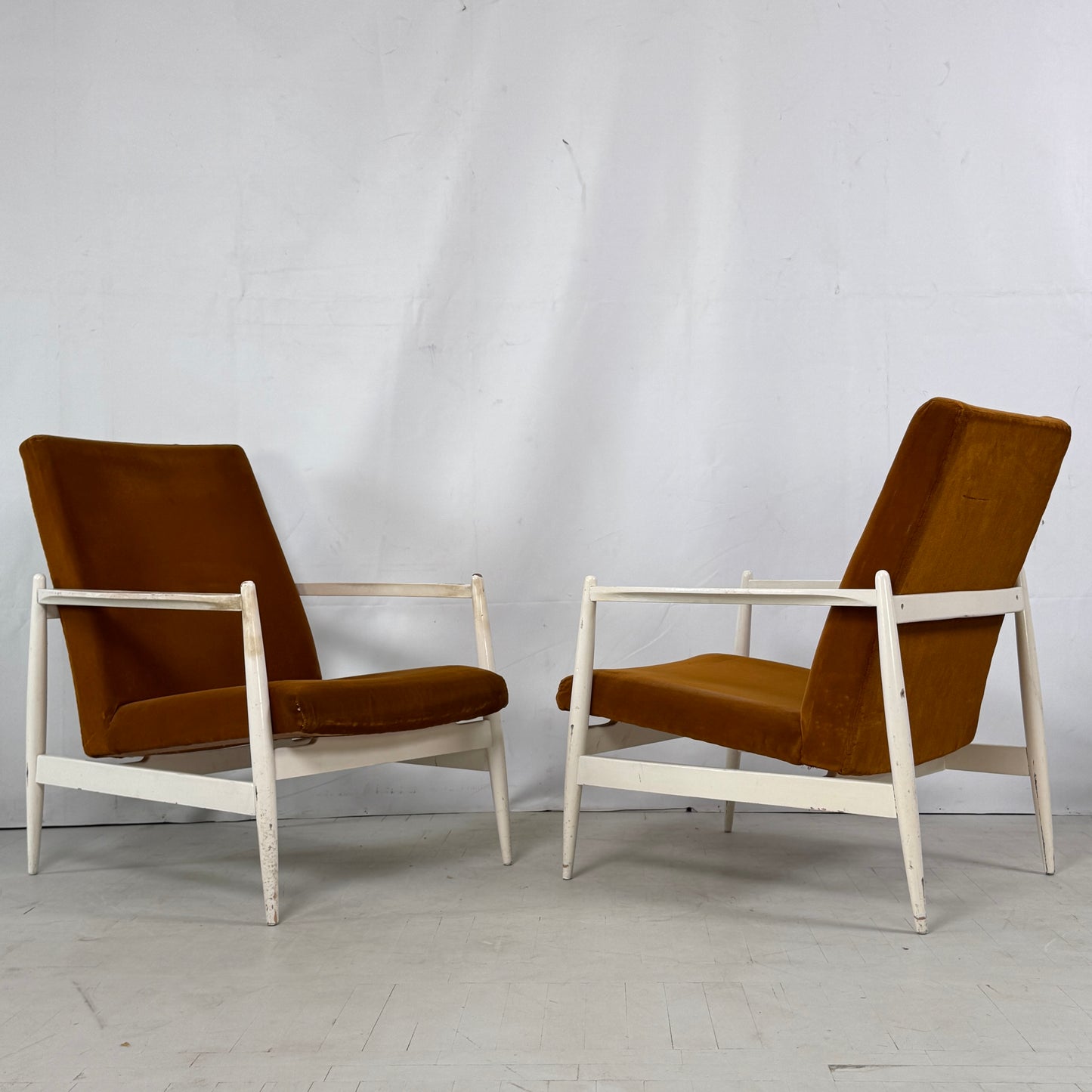Pair of Heczendorfer László Armchairs, 1960s