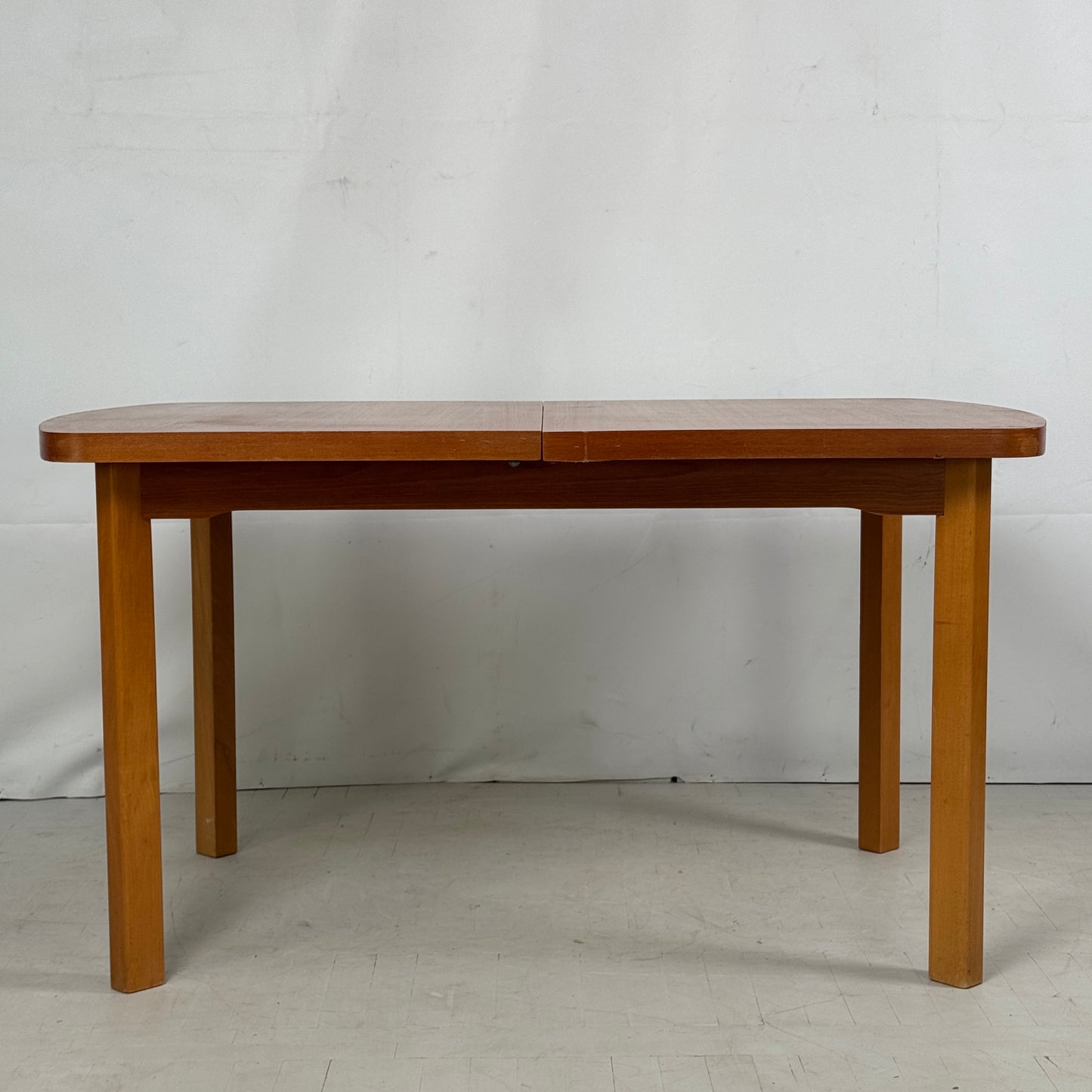 NDK Oval Extendable Dining Table, 1980s