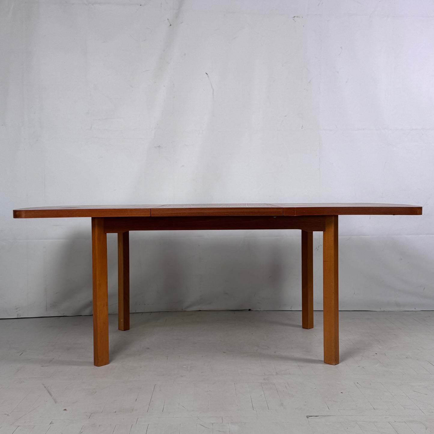 NDK Oval Extendable Dining Table, 1980s