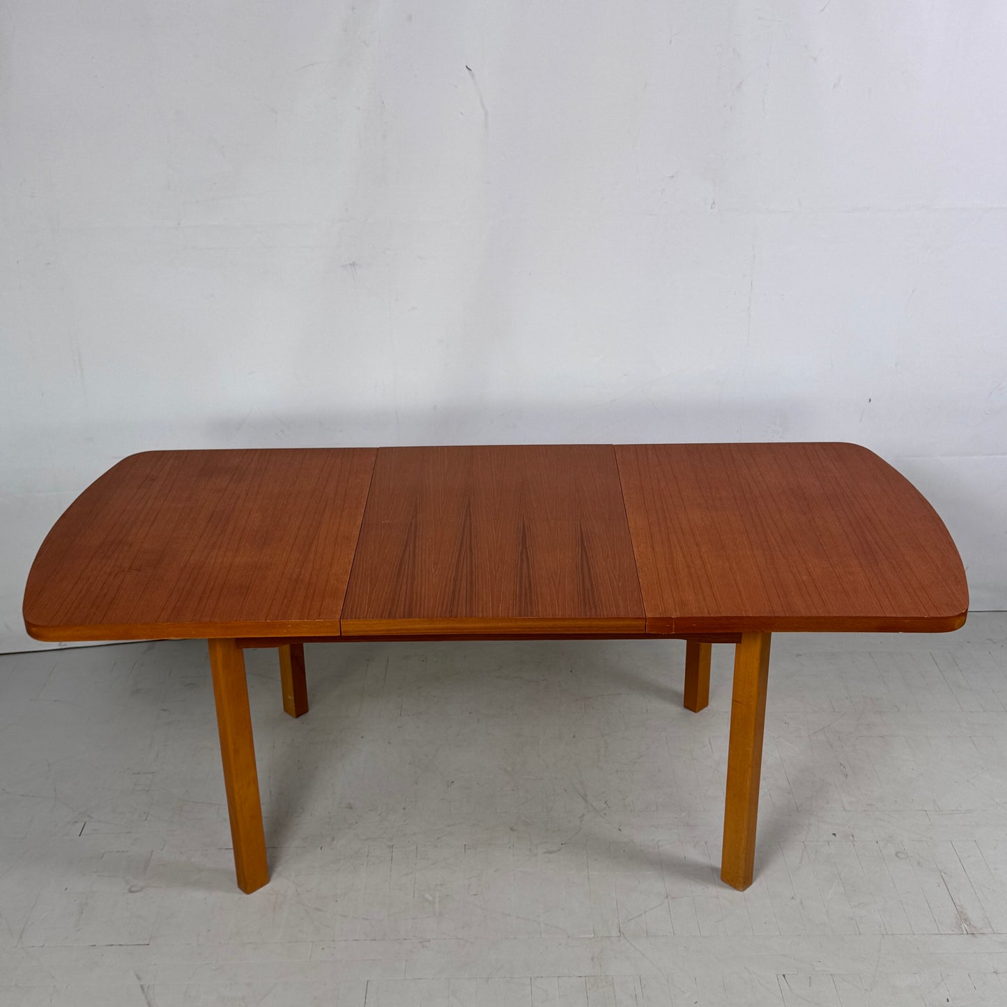 NDK Oval Extendable Dining Table, 1980s