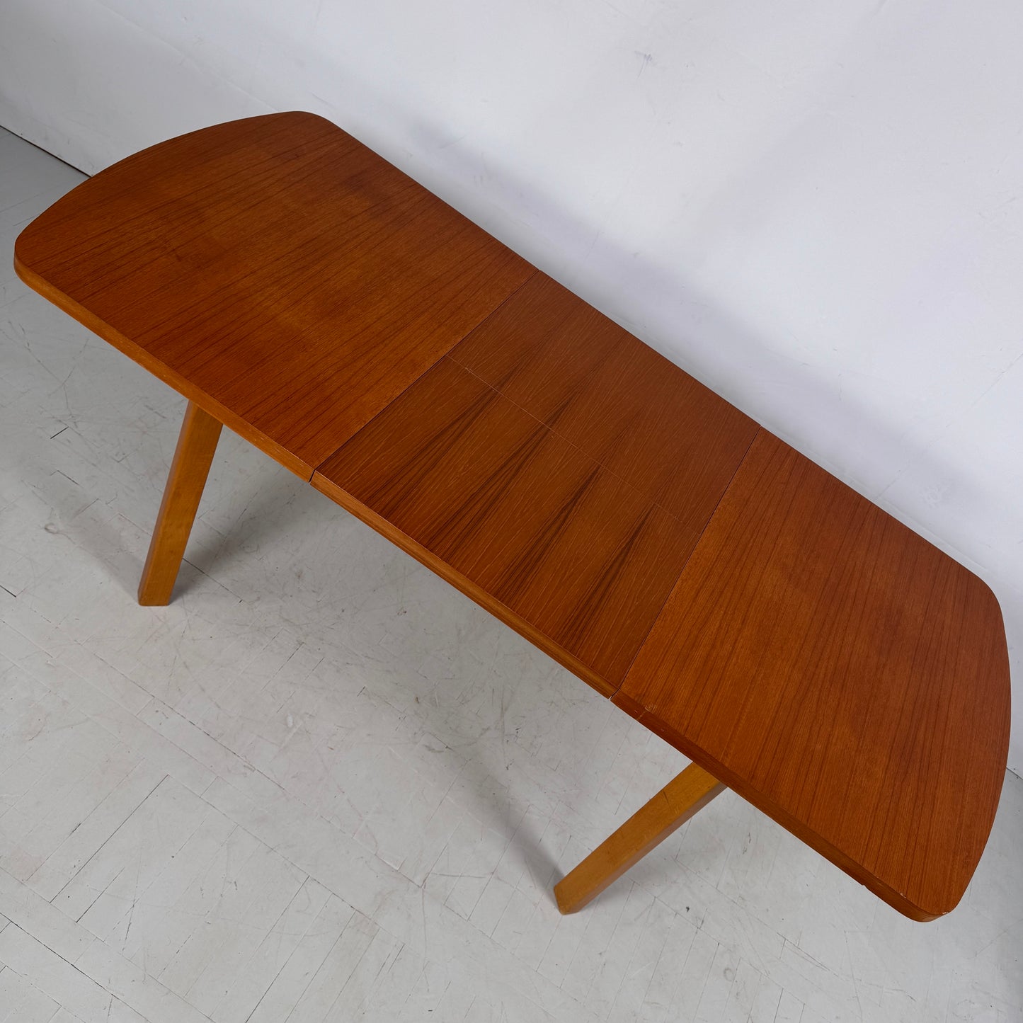 NDK Oval Extendable Dining Table, 1980s