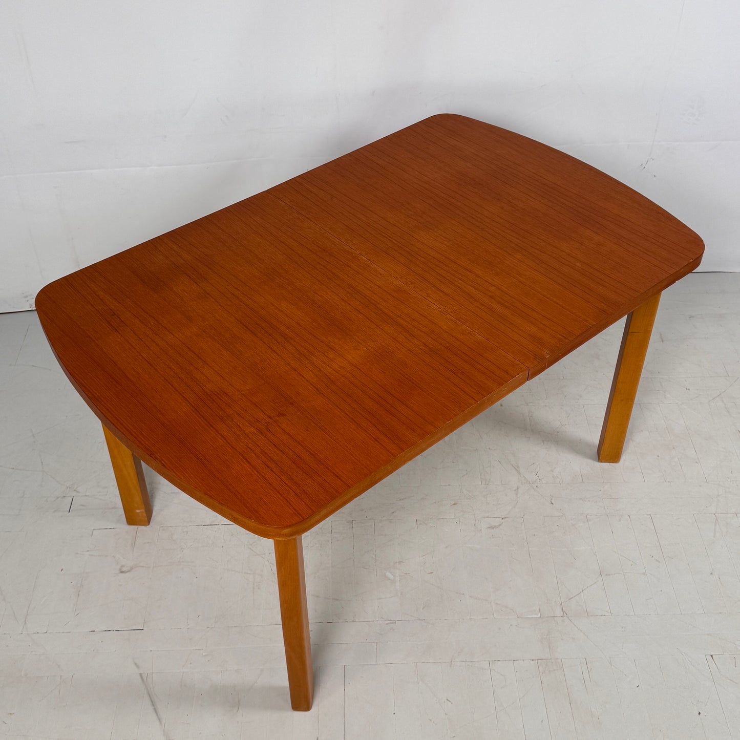 NDK Oval Extendable Dining Table, 1980s