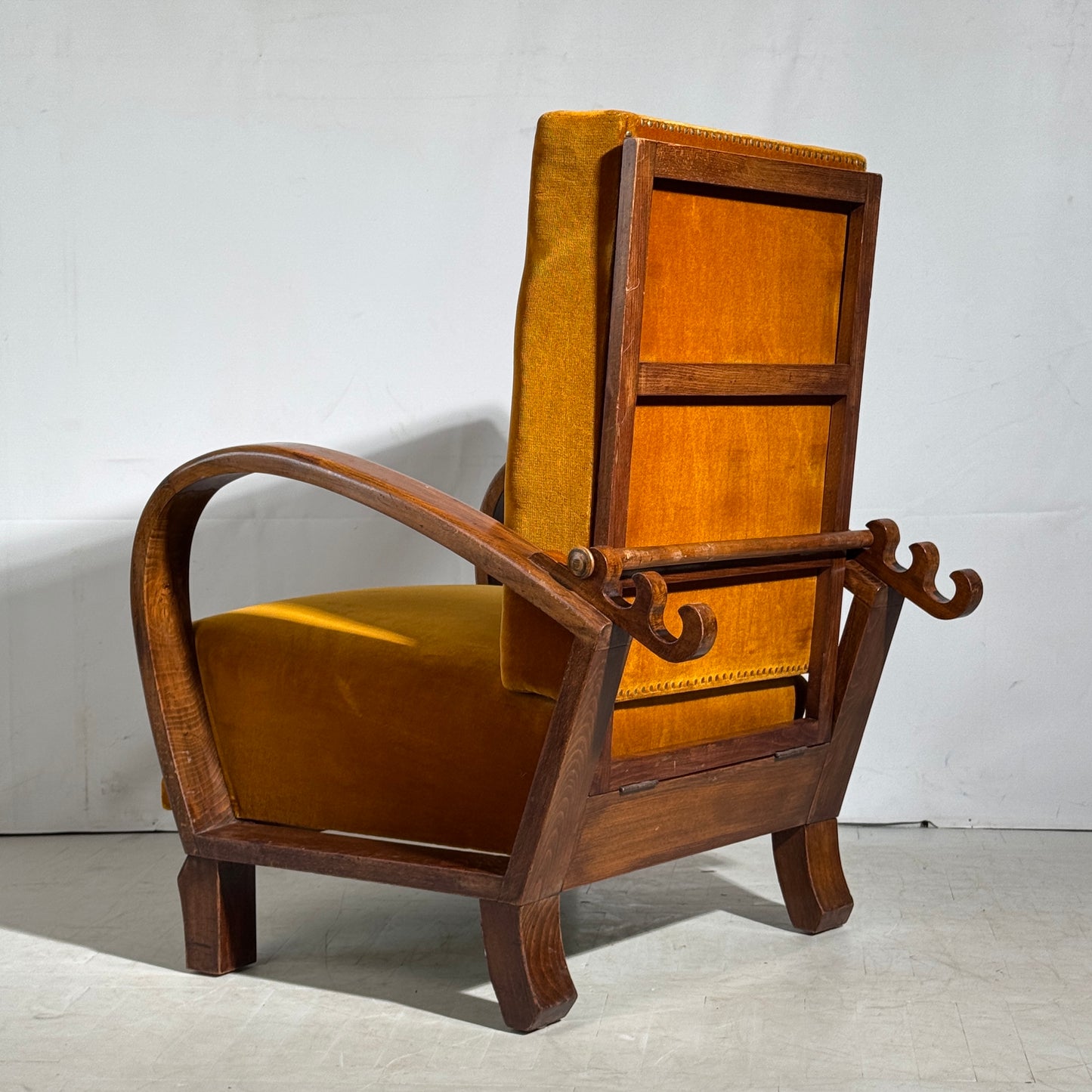 Pair of Adjustable “Kanadier” Armchairs, 1930s