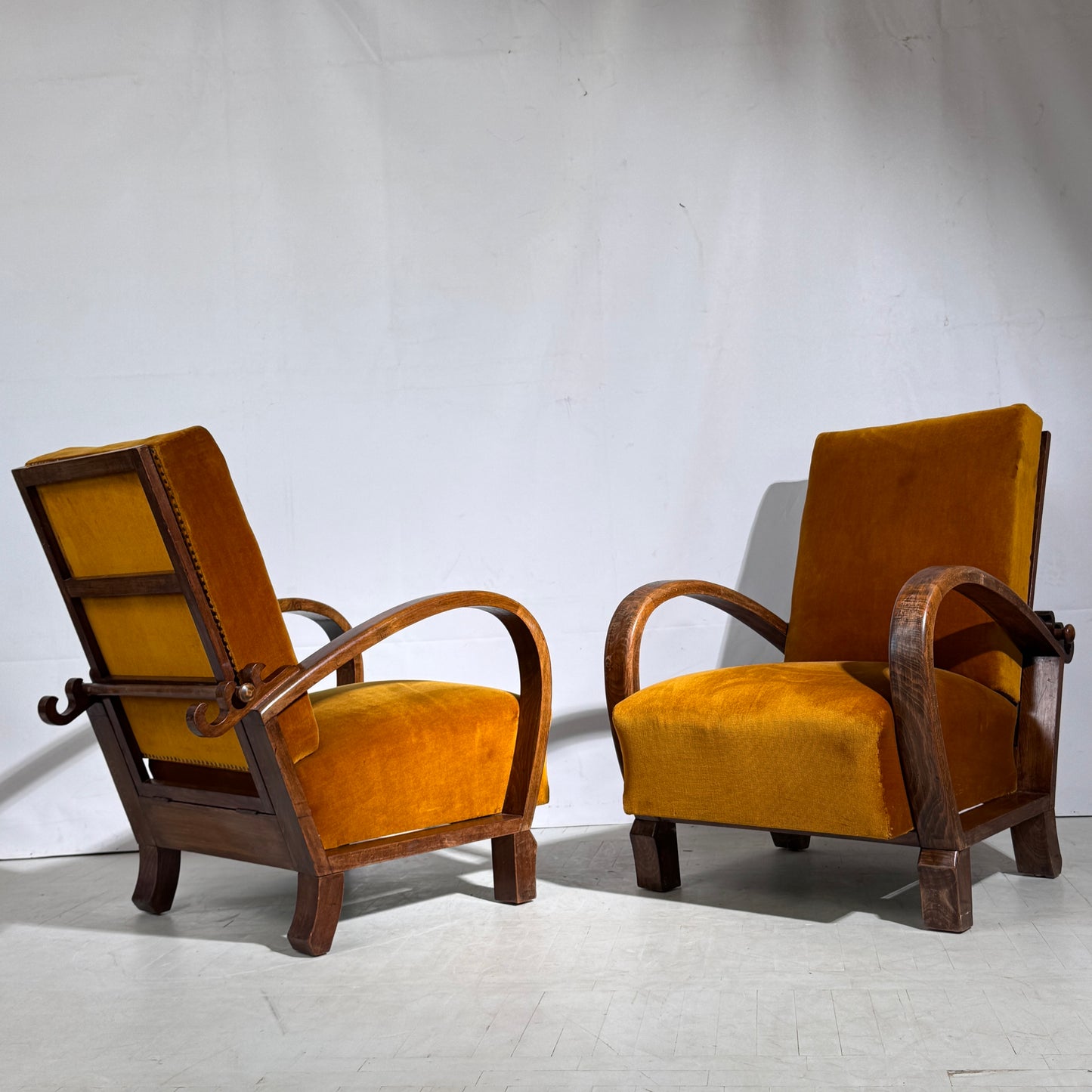 Pair of Adjustable “Kanadier” Armchairs, 1930s