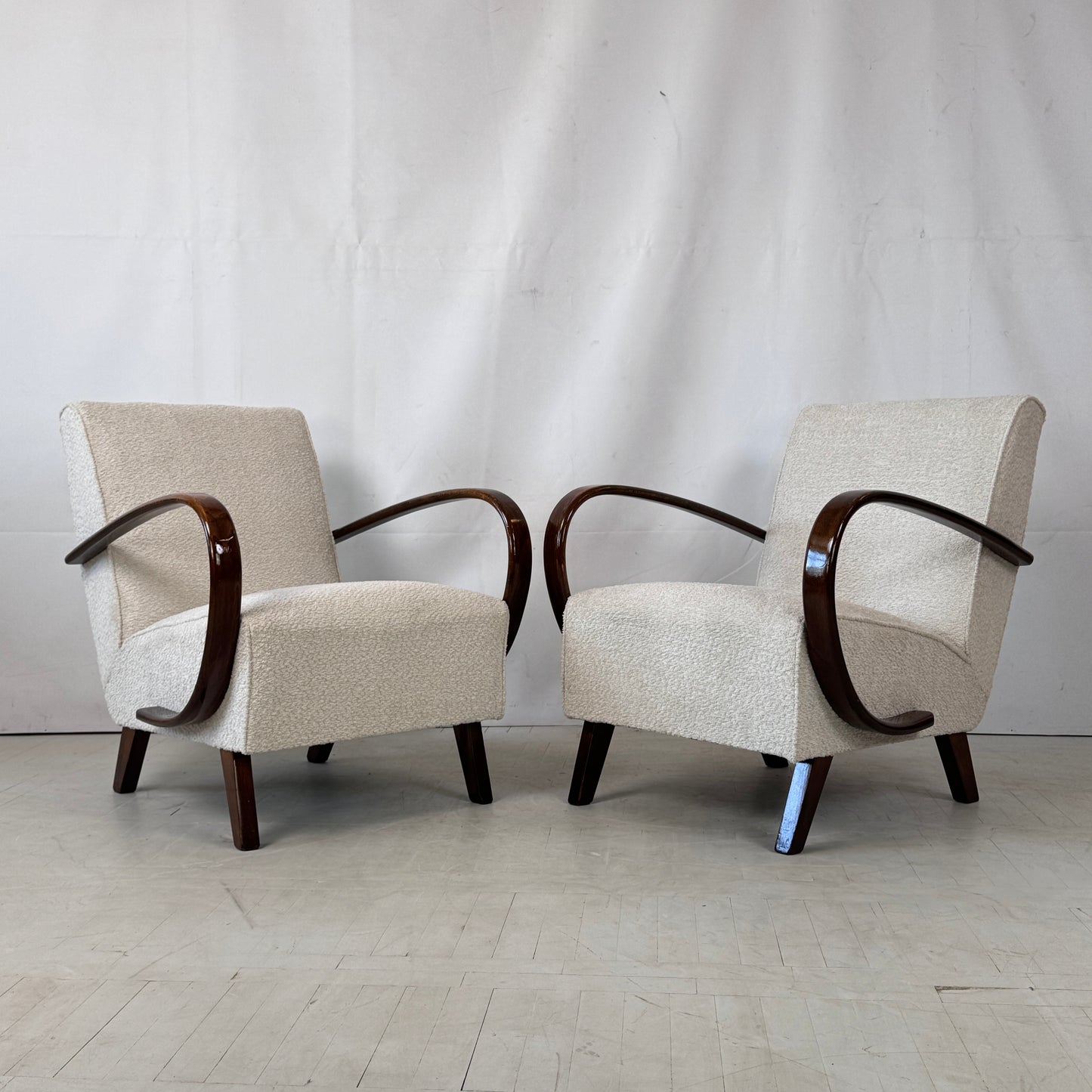 Pair of Fully Restored Jindřich Halabala Type C Armchairs for UP Závody, 1930s