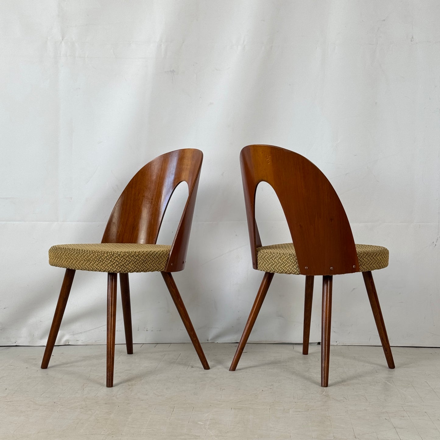 Set of 4 Dining Chairs by Antonín Šuman for Tatra Nabytok, 1960s