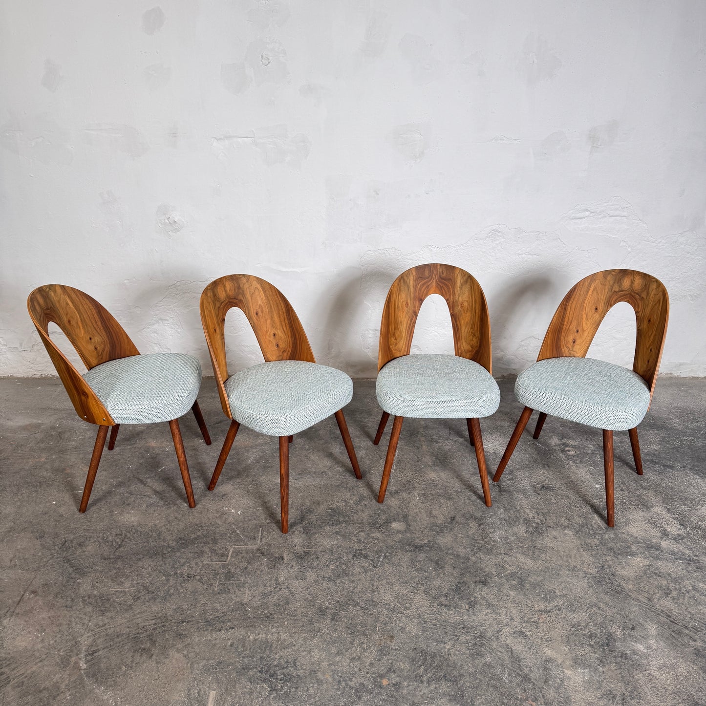 Set of 4 Dining Chairs by Antonín Šuman for Tatra Nábytok, 1960s – Fully Refurbished
