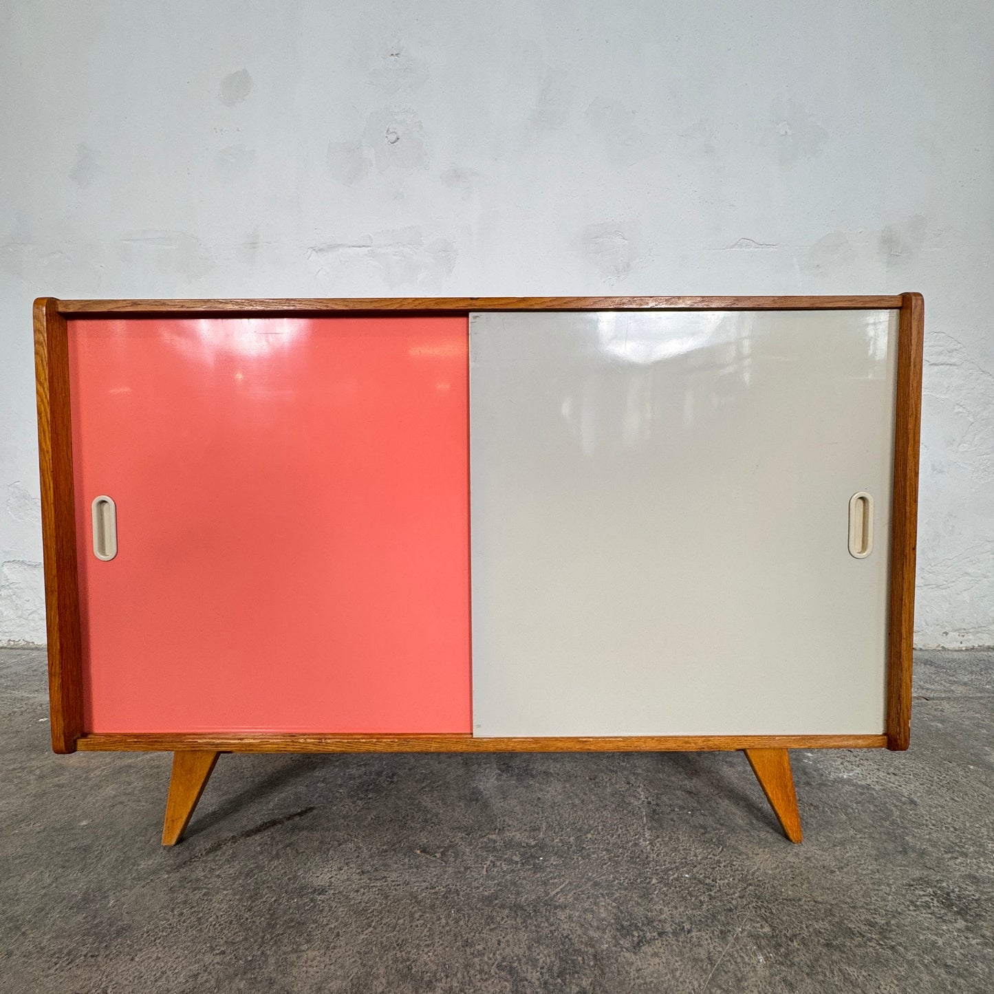 Jiří Jiroutek U-452 Sliding Door Sideboard, 1960s – Czechoslovak Design