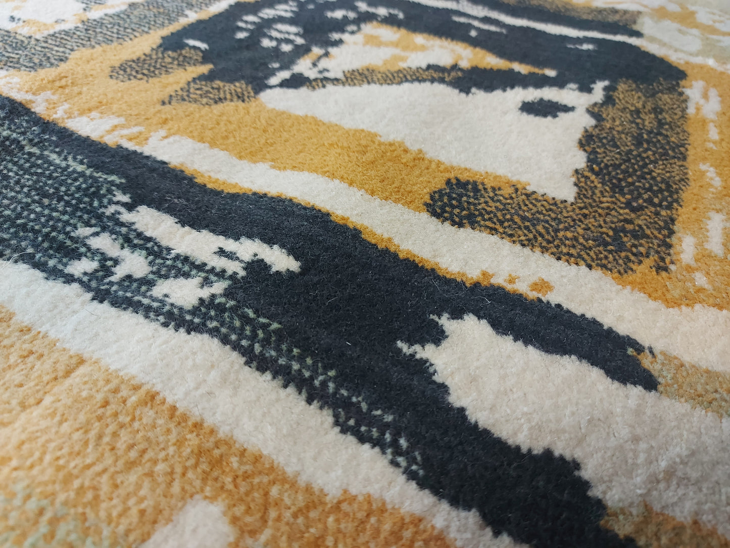 Hungarian mid-century carpet 1970s