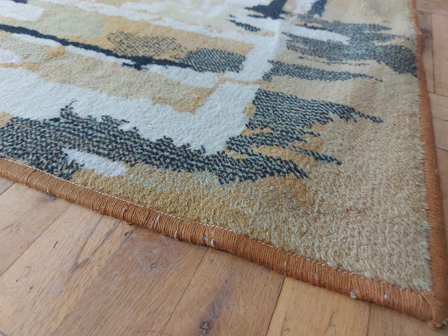 Hungarian mid-century carpet 1970s