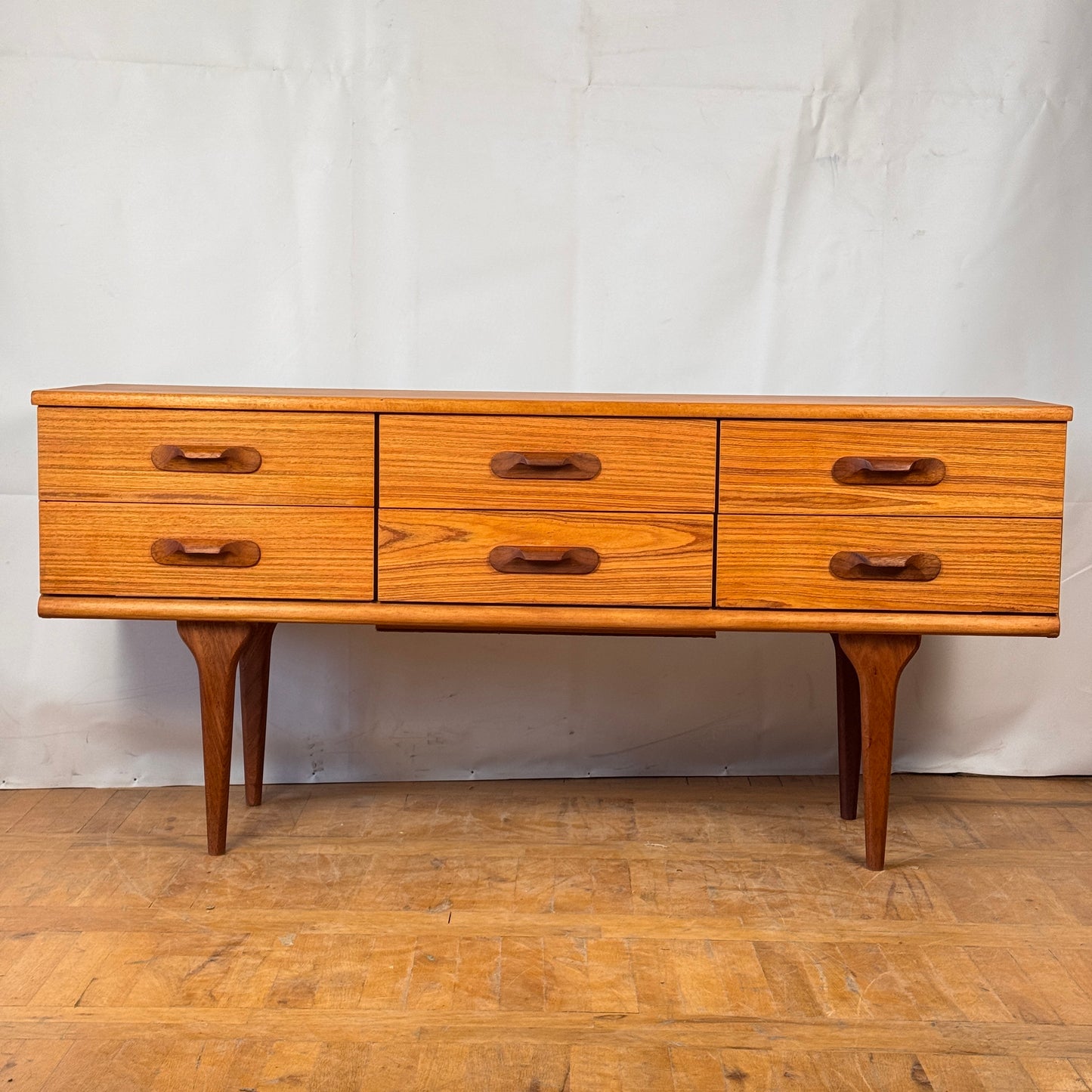Six drawers Austinsuite mid-century sideboard 1970s