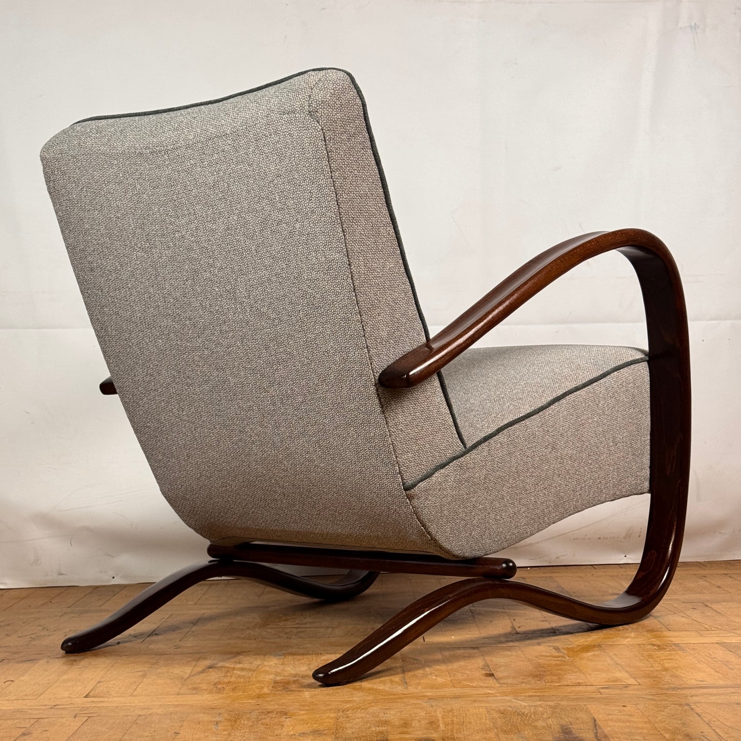 Jindrich Halabala H-269 art-deco armchair for Thonet 1930s
