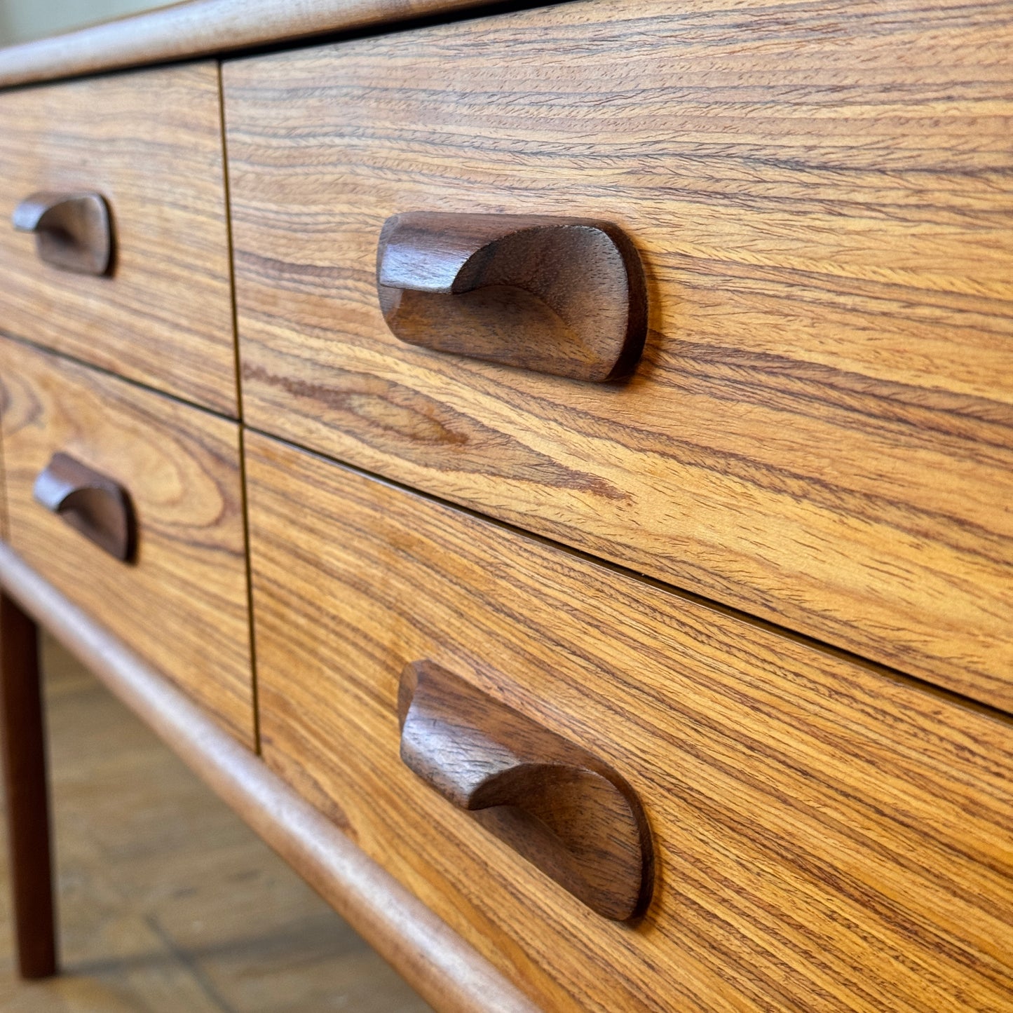 Six drawers Austinsuite mid-century sideboard 1970s